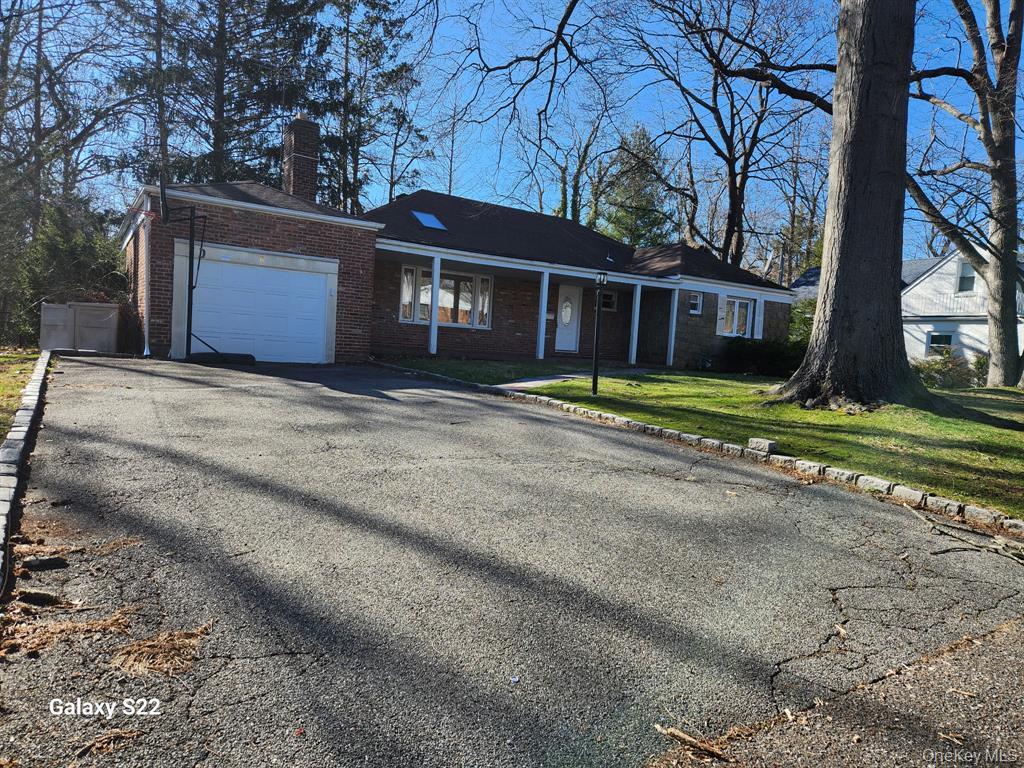 8 Brampton Lane Property Photo 1