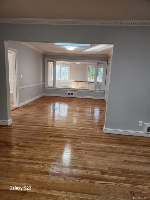 8 Brampton Lane Property Photo 5