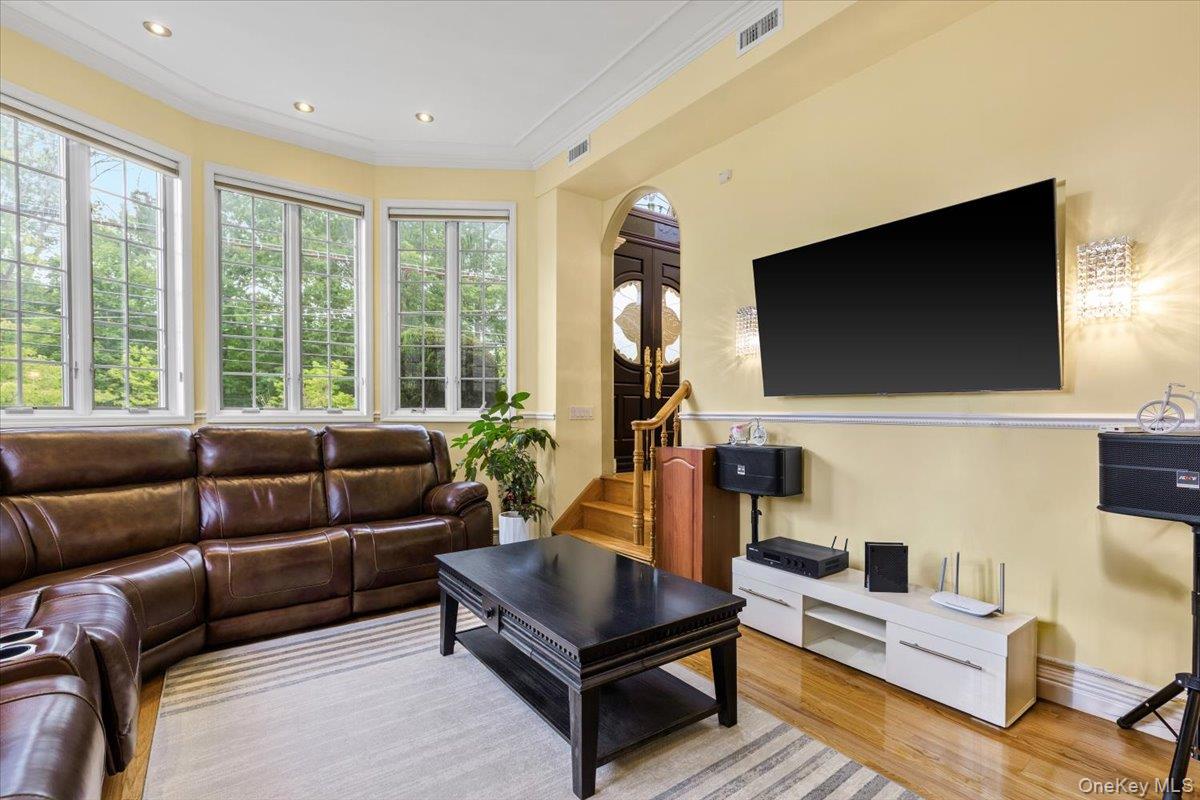 5125 Amboy Road Property Photo 14