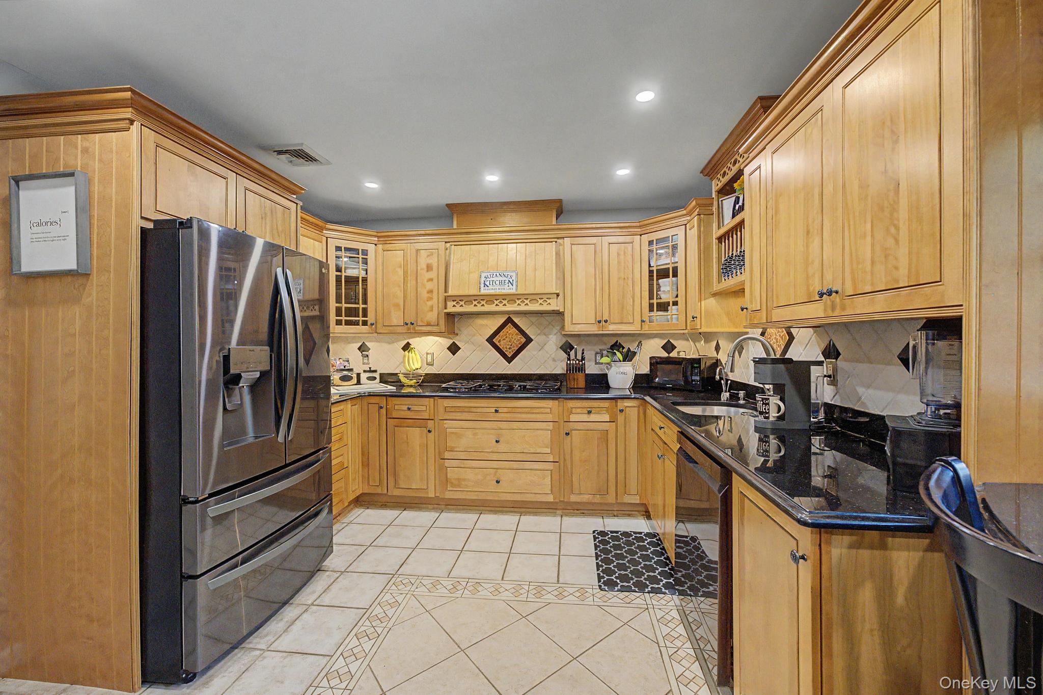 15 Winnecomac Circle Property Photo 11