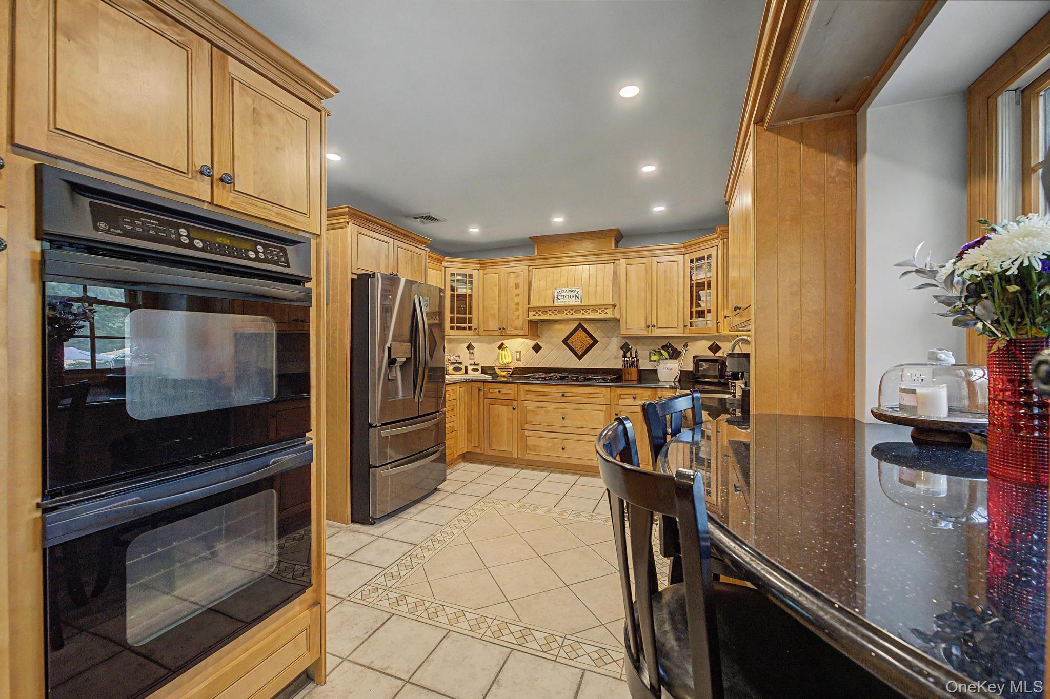 15 Winnecomac Circle Property Photo 12