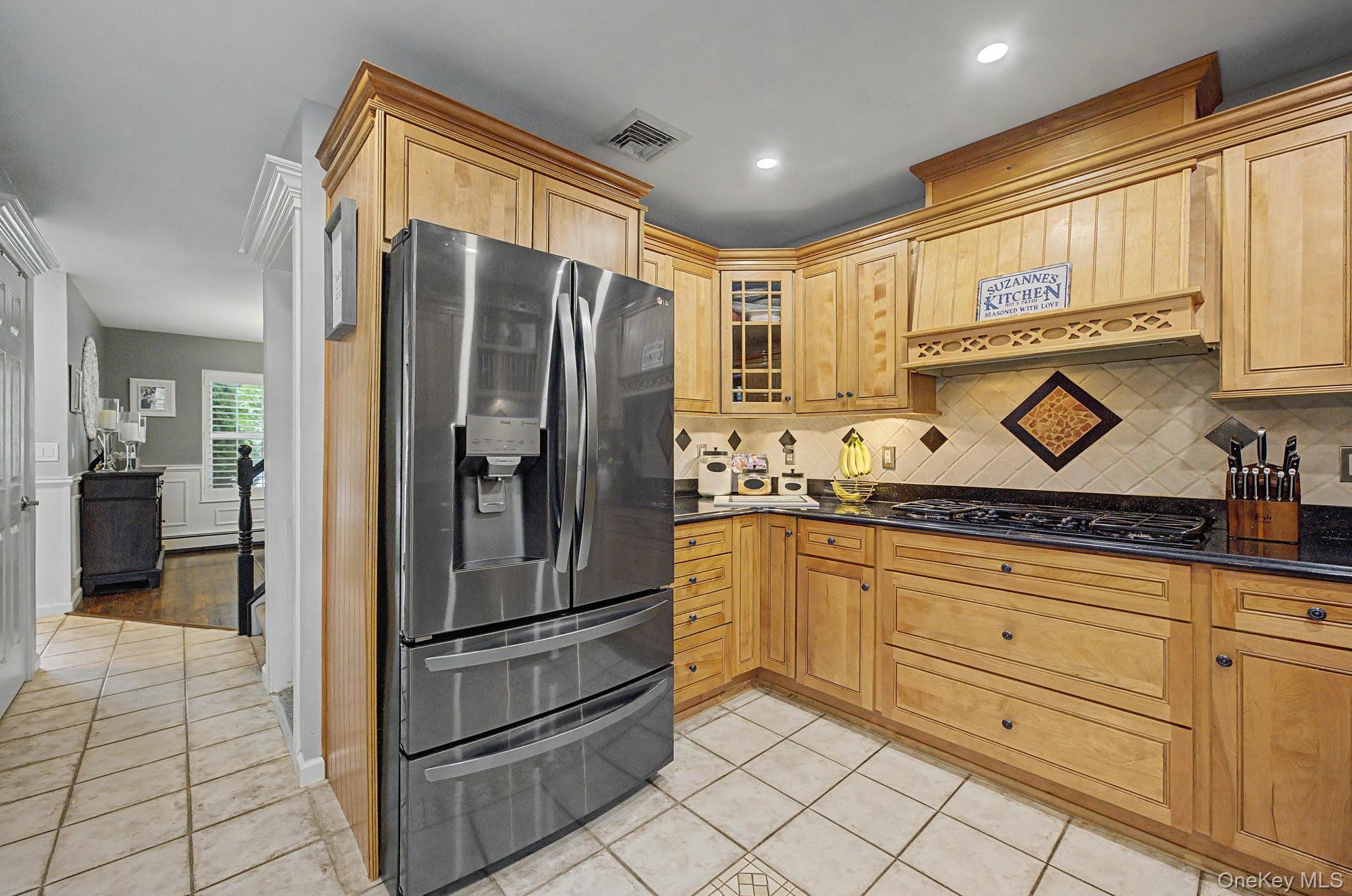 15 Winnecomac Circle Property Photo 14