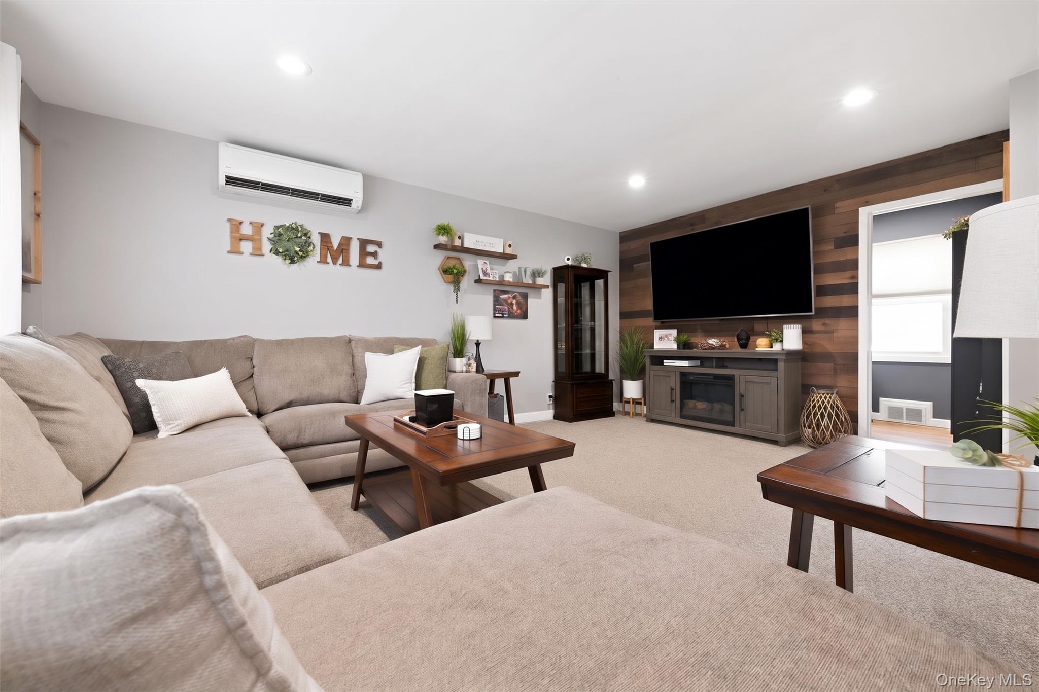 293 Roosevelt Avenue Property Photo 3