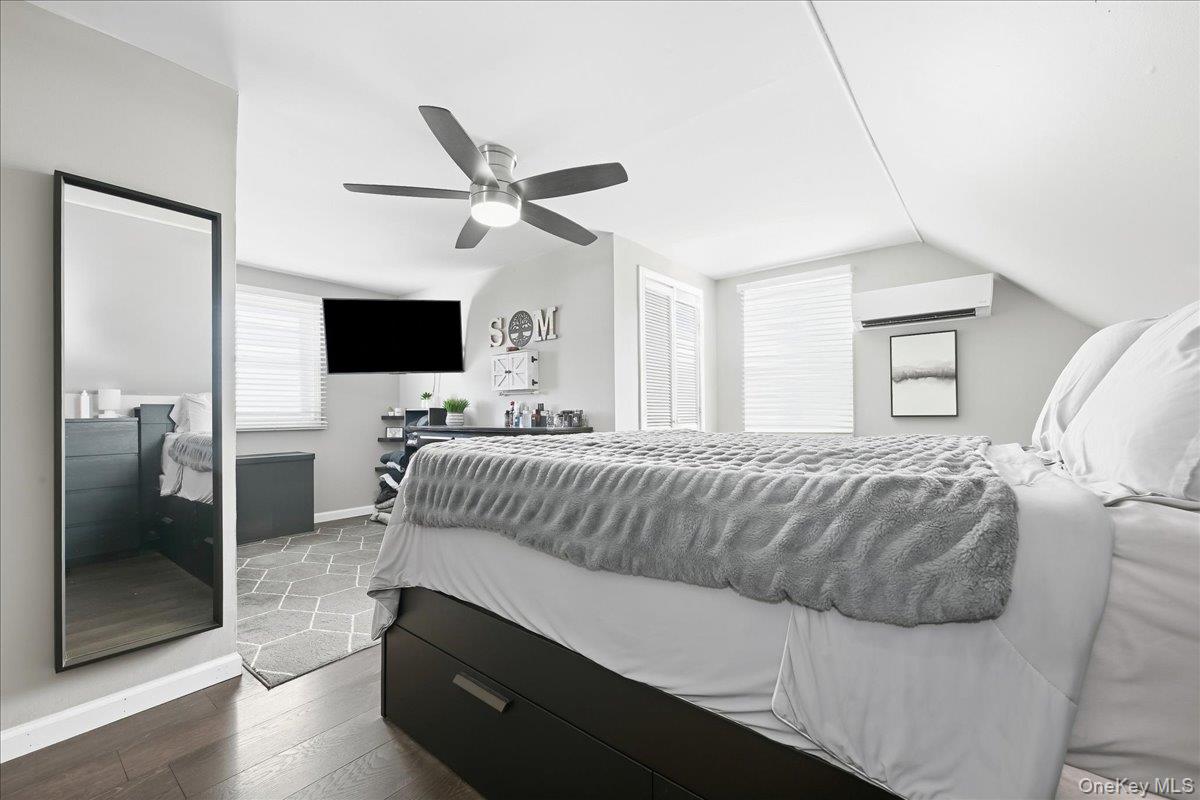 293 Roosevelt Avenue Property Photo 17