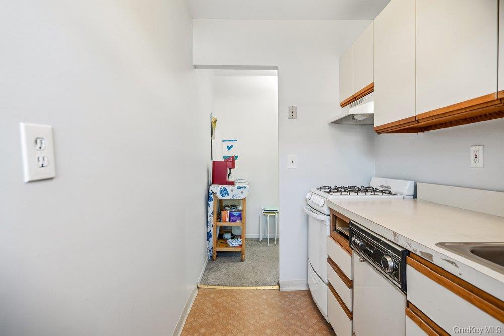 460 Old Town Road 27l Property Photo 15