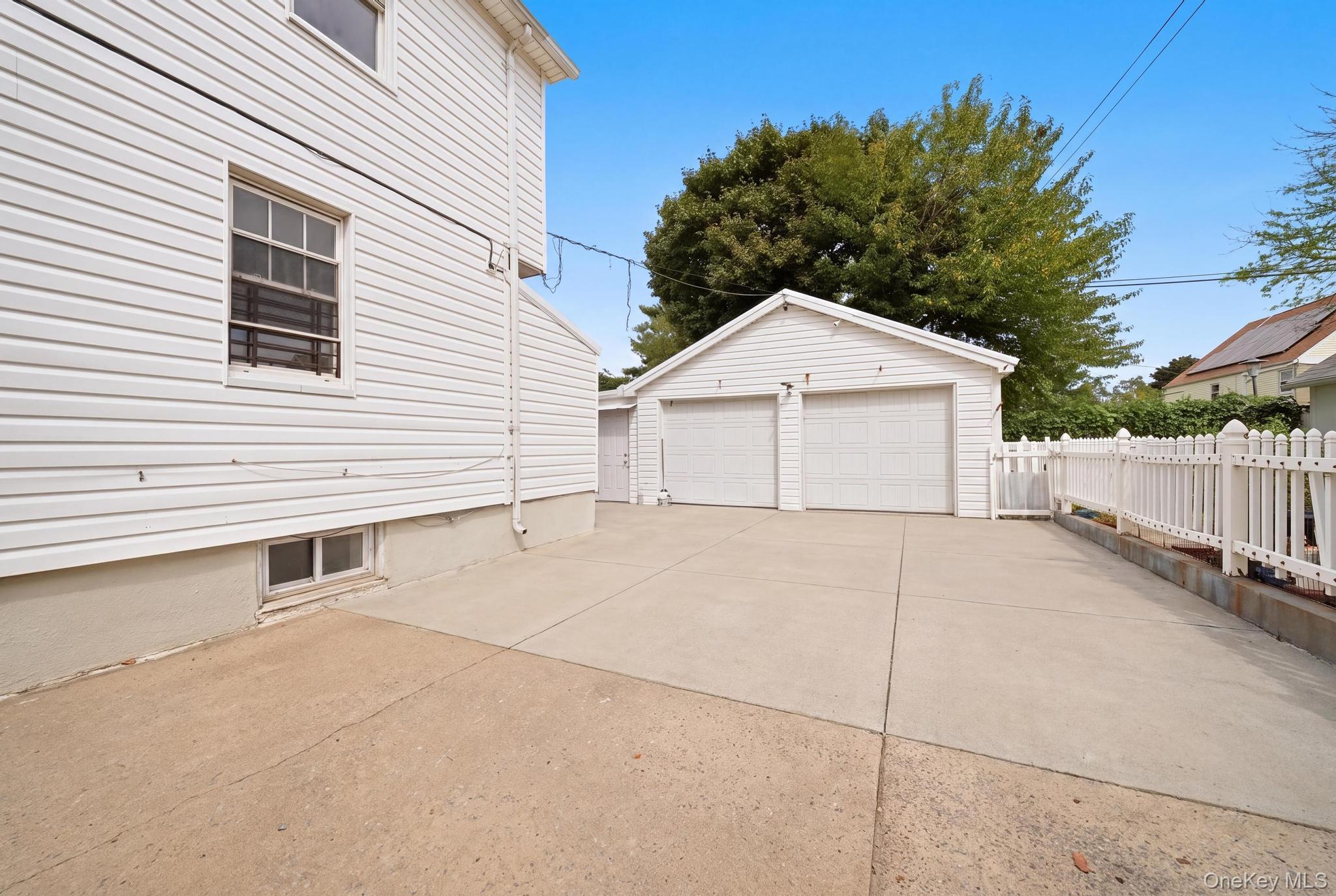 21615 113th Avenue Property Photo 21