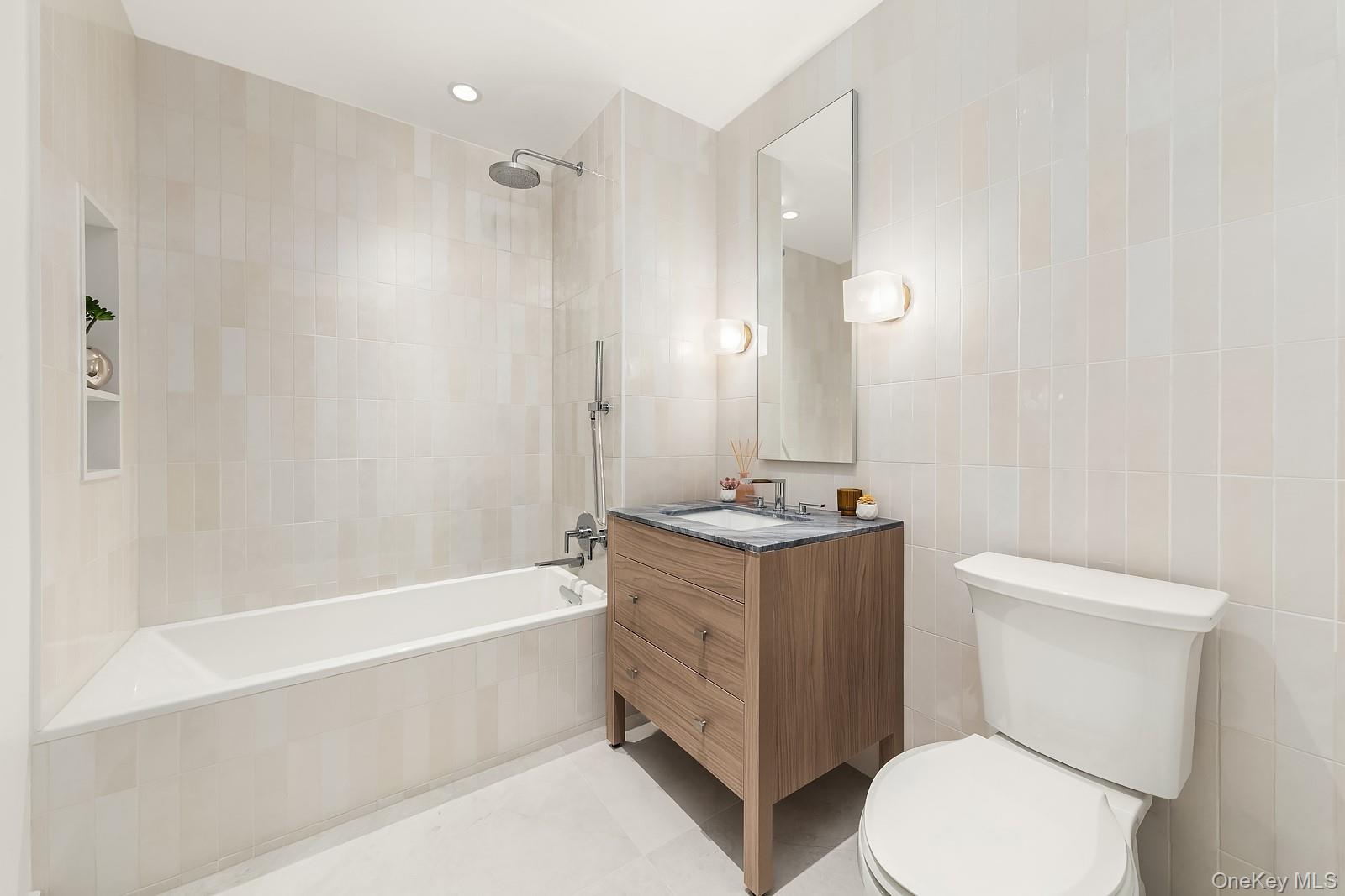 30-55 Vernon Boulevard 8d Property Photo 3