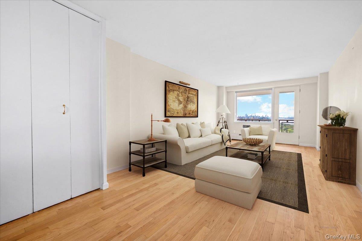 5700 Arlington Avenue 20S Property Photo 1