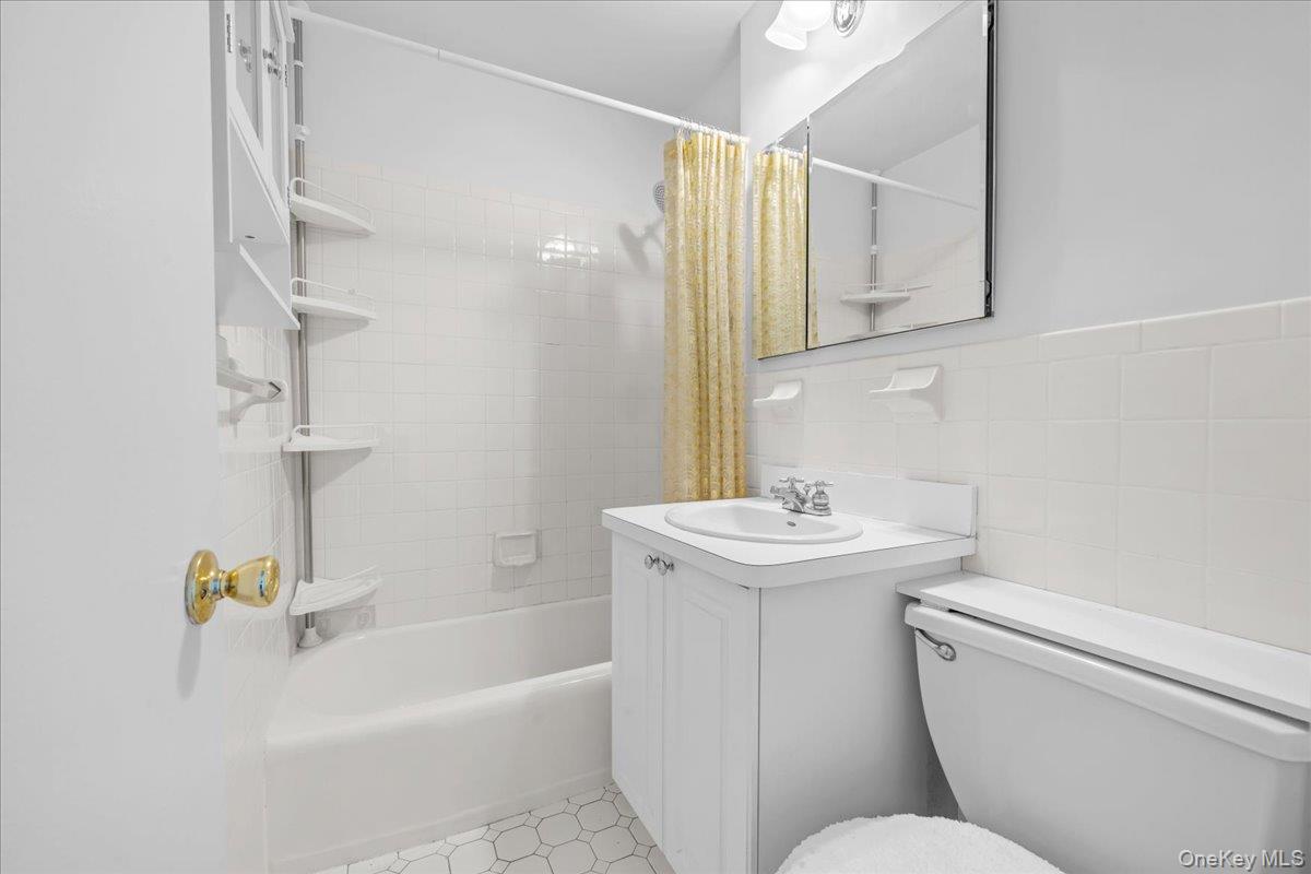 5700 Arlington Avenue 20s Property Photo 12