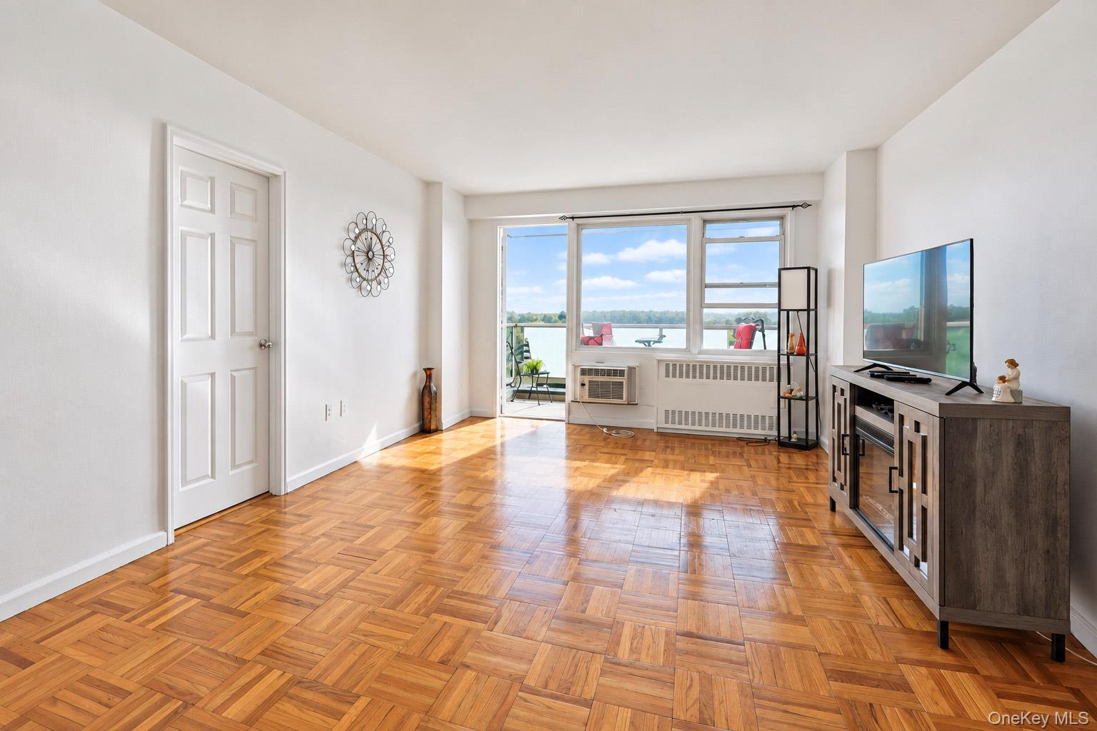 1841 Central Park Ave 11f Property Photo 16