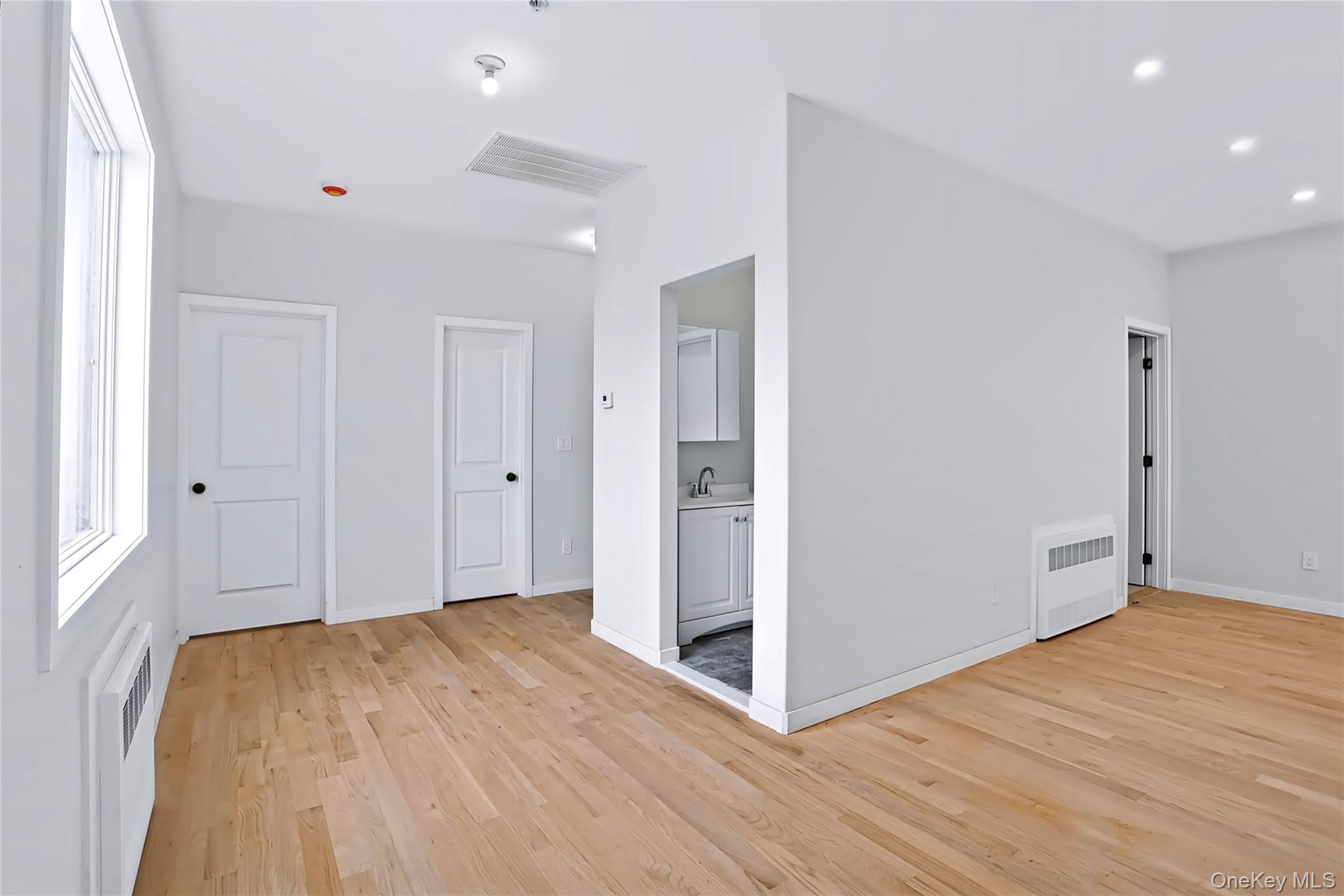 16 Phyllis Terrace 302 Property Photo 4
