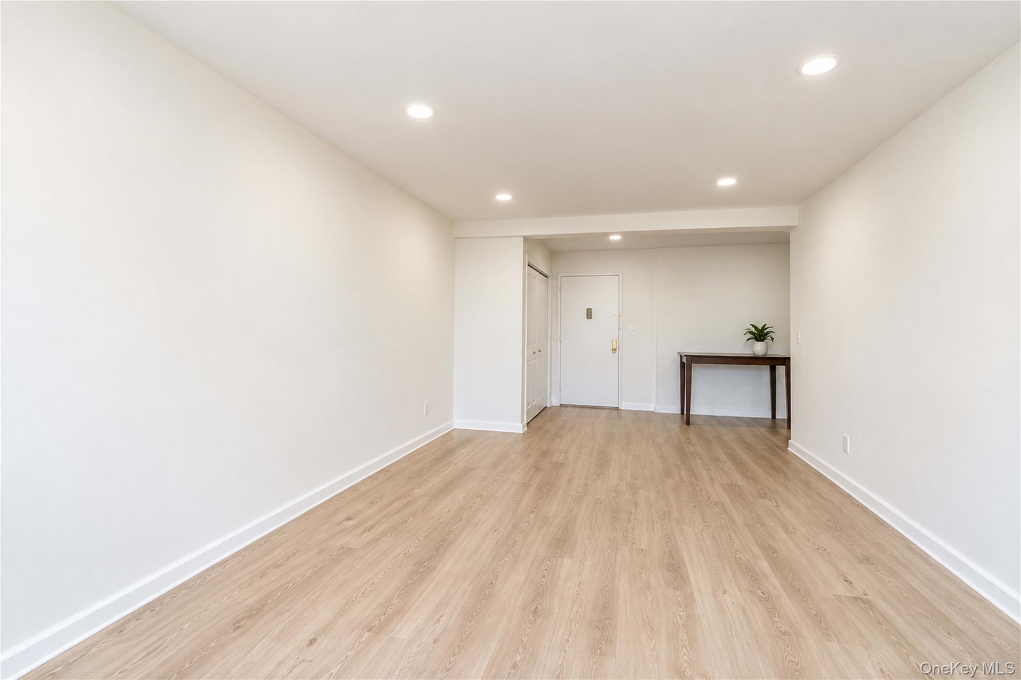 145 Lincoln Avenue 6x Property Photo 2