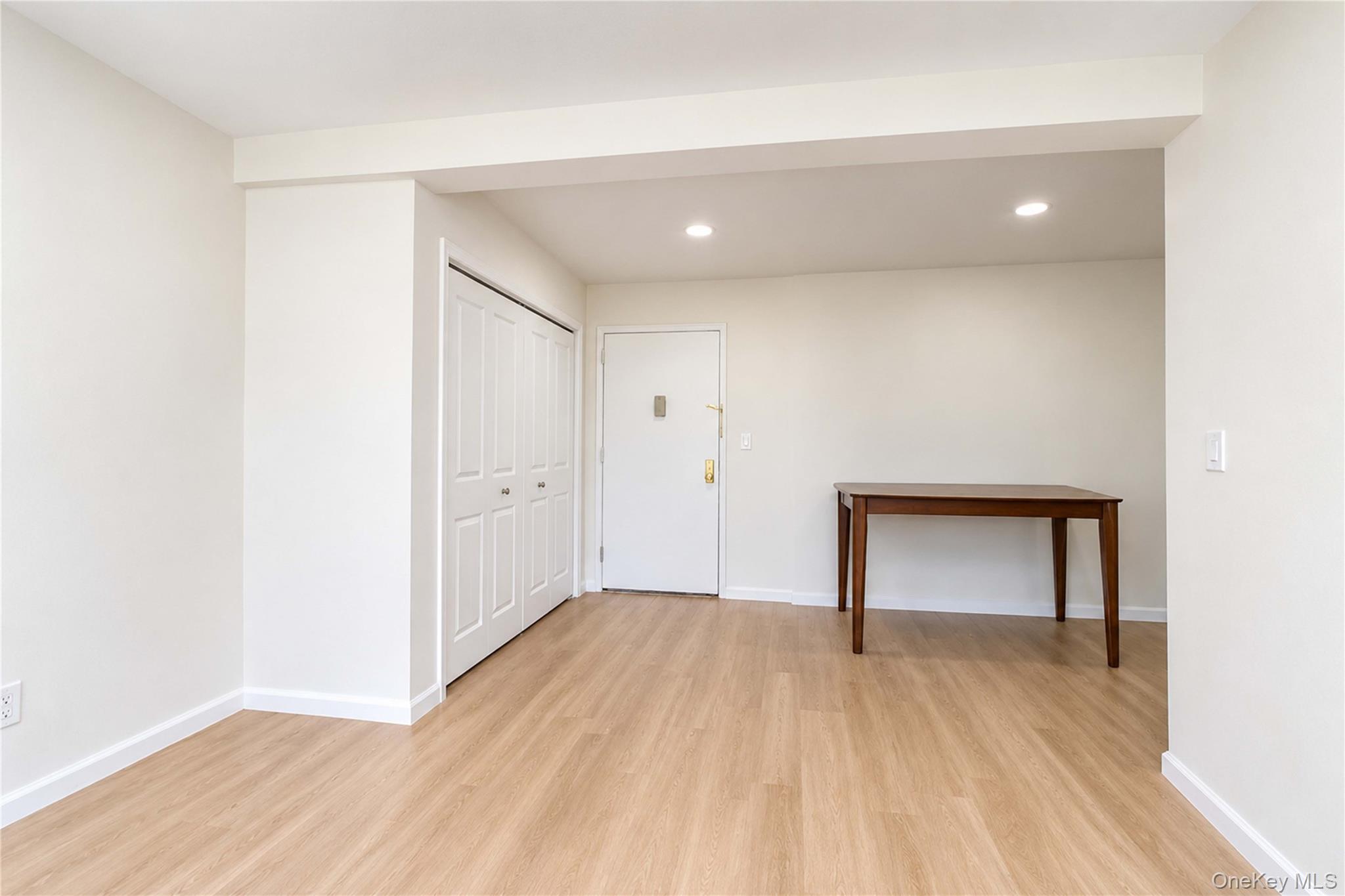 145 Lincoln Avenue 6x Property Photo 3