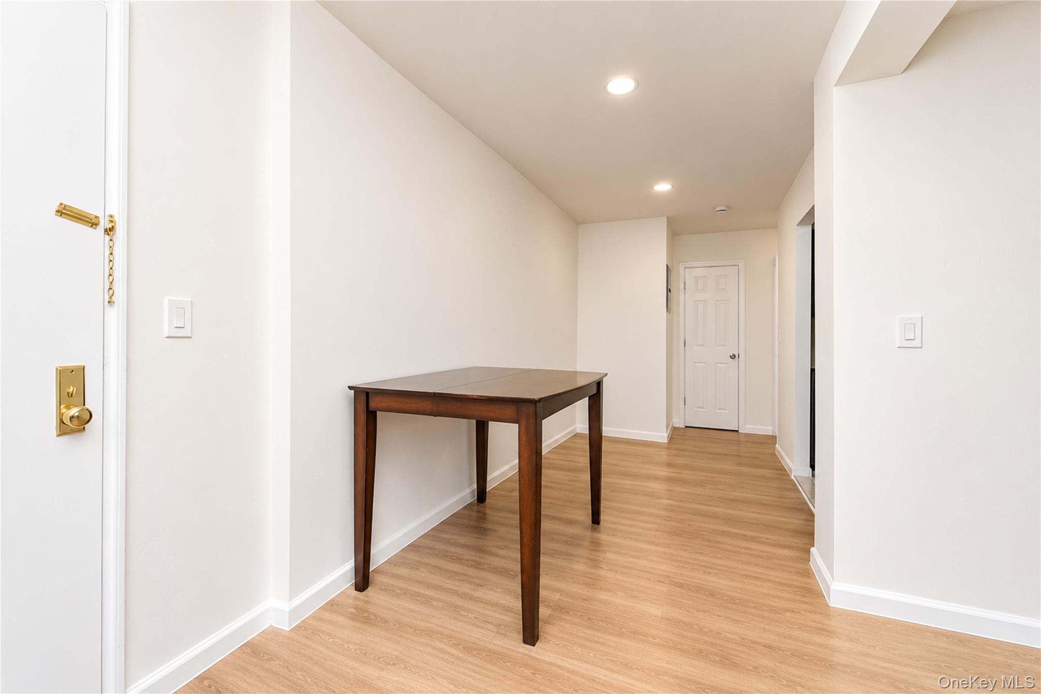 145 Lincoln Avenue 6x Property Photo 7