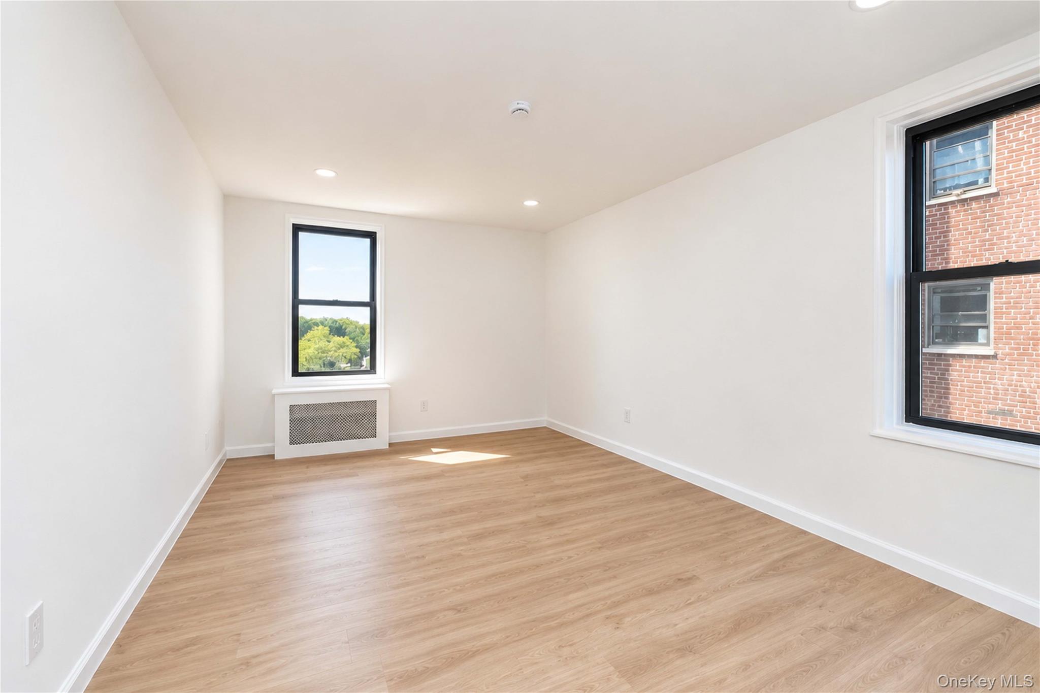 145 Lincoln Avenue 6x Property Photo 13