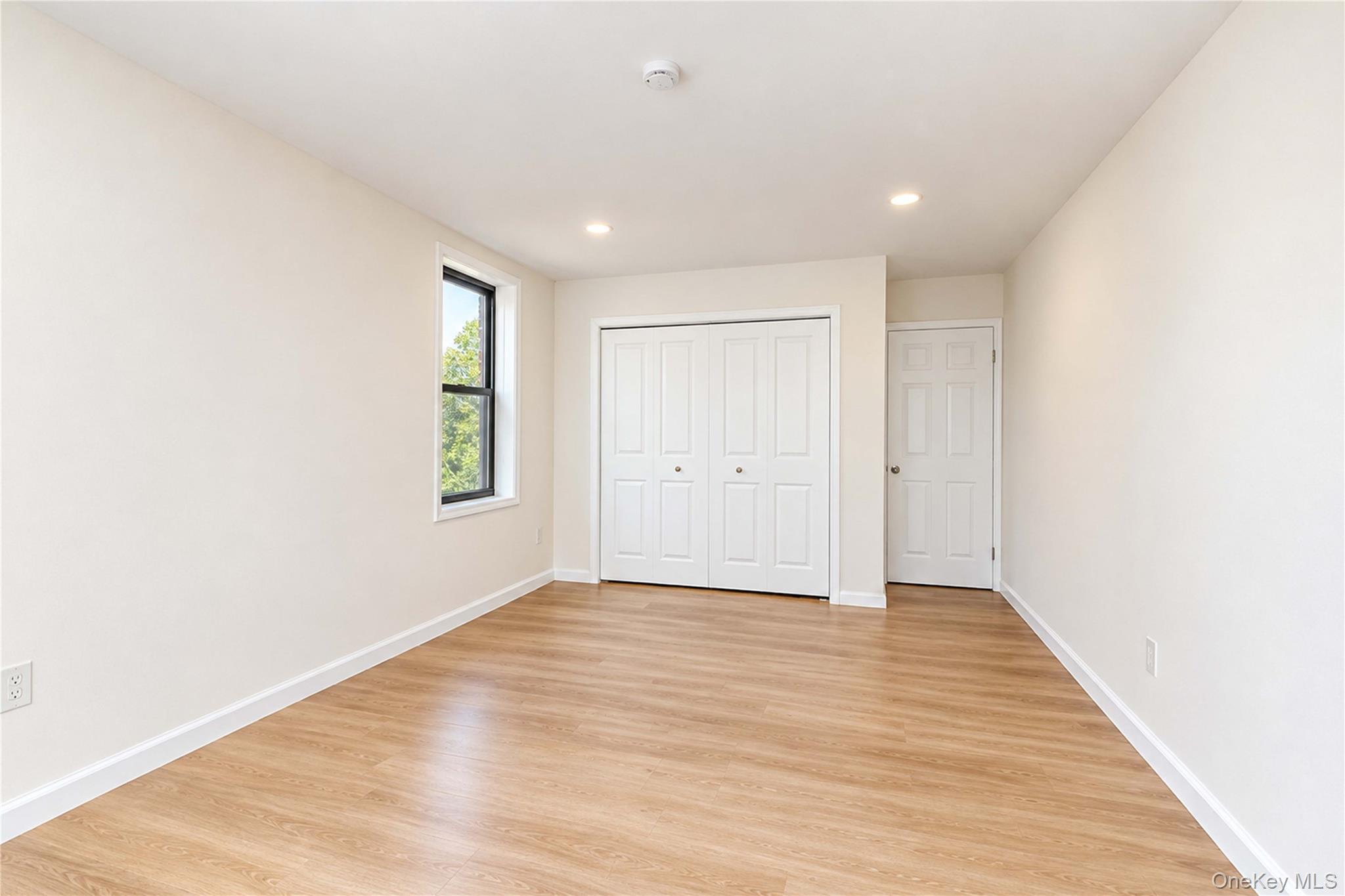 145 Lincoln Avenue 6x Property Photo 14