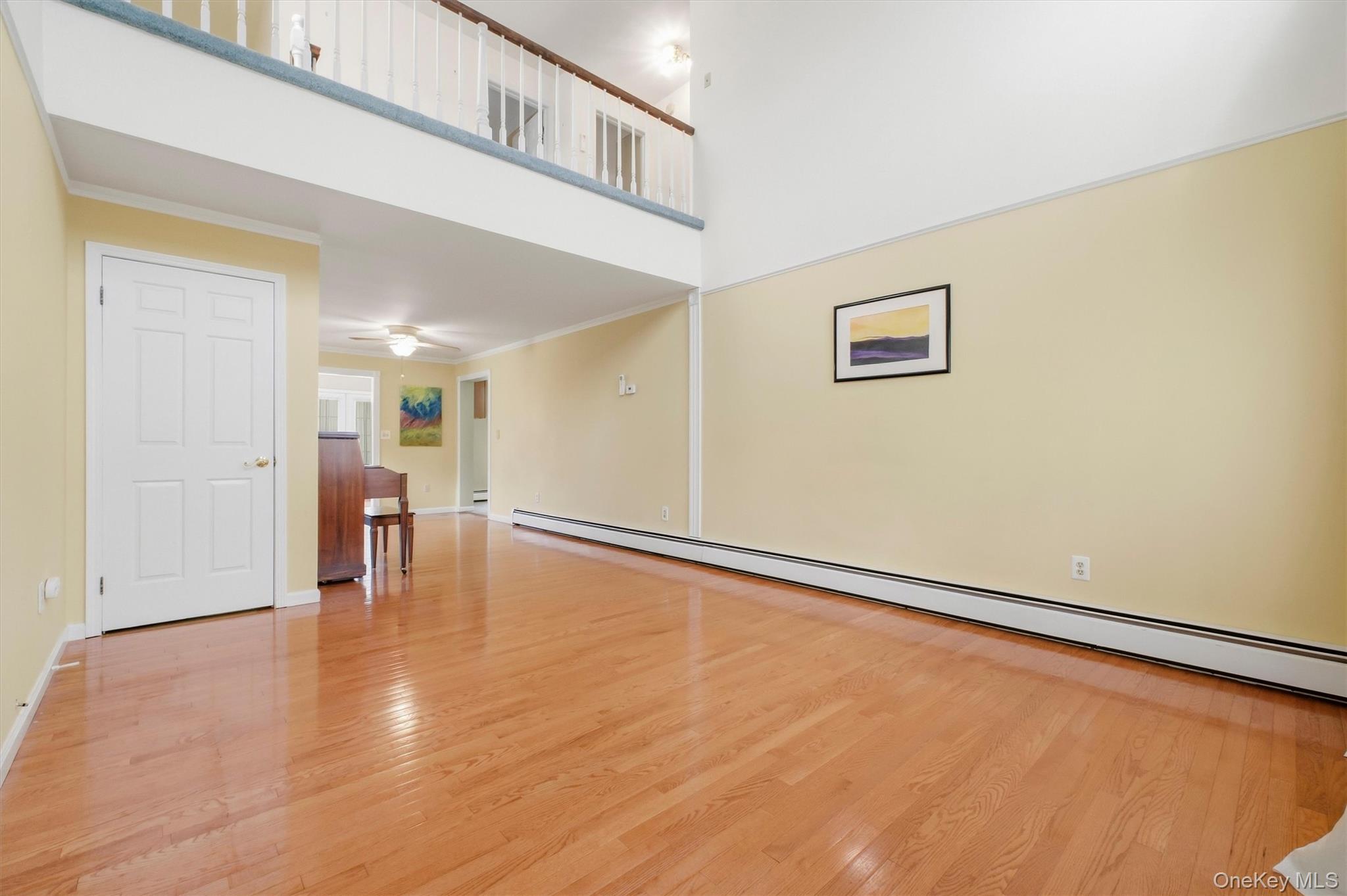1069 Wolcott Avenue Property Photo 4