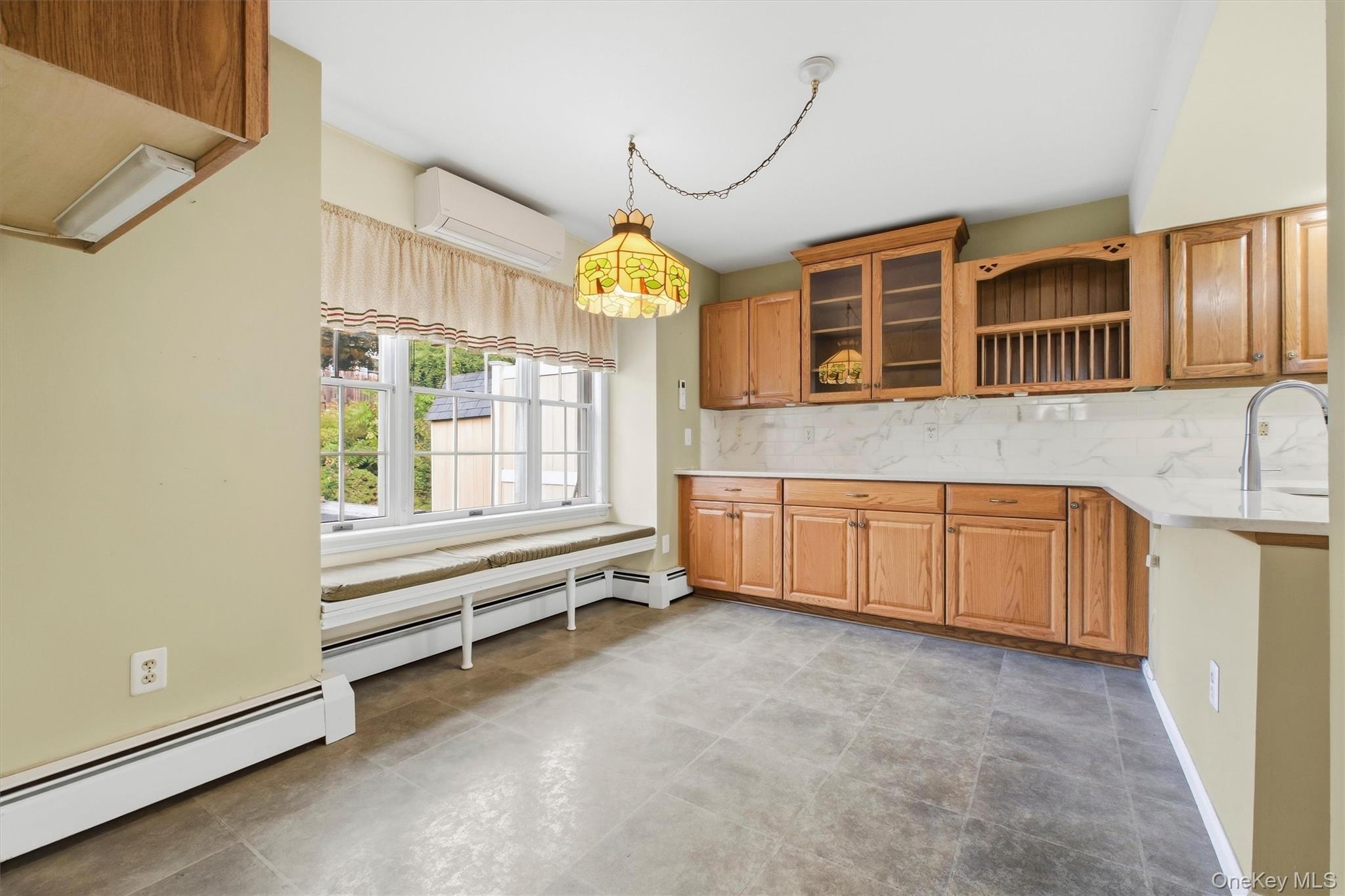1069 Wolcott Avenue Property Photo 13