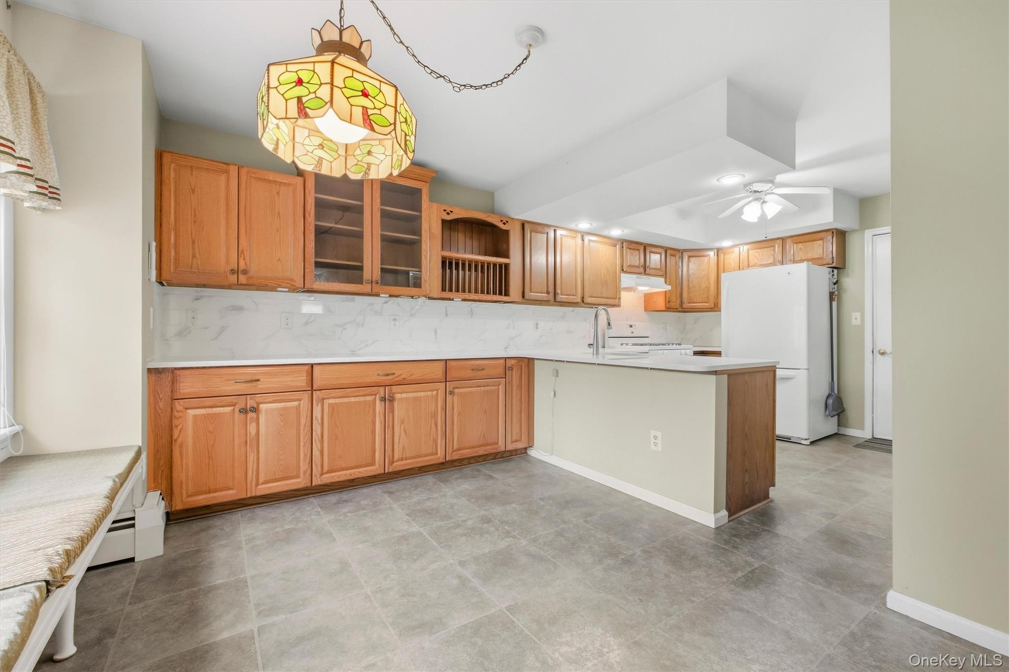 1069 Wolcott Avenue Property Photo 14