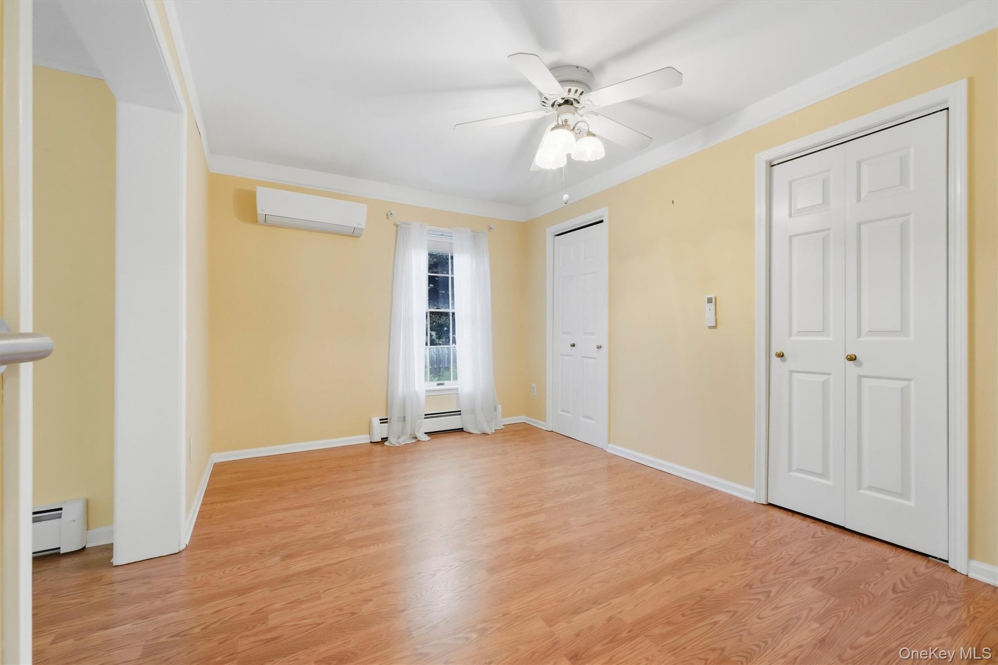 1069 Wolcott Avenue Property Photo 24