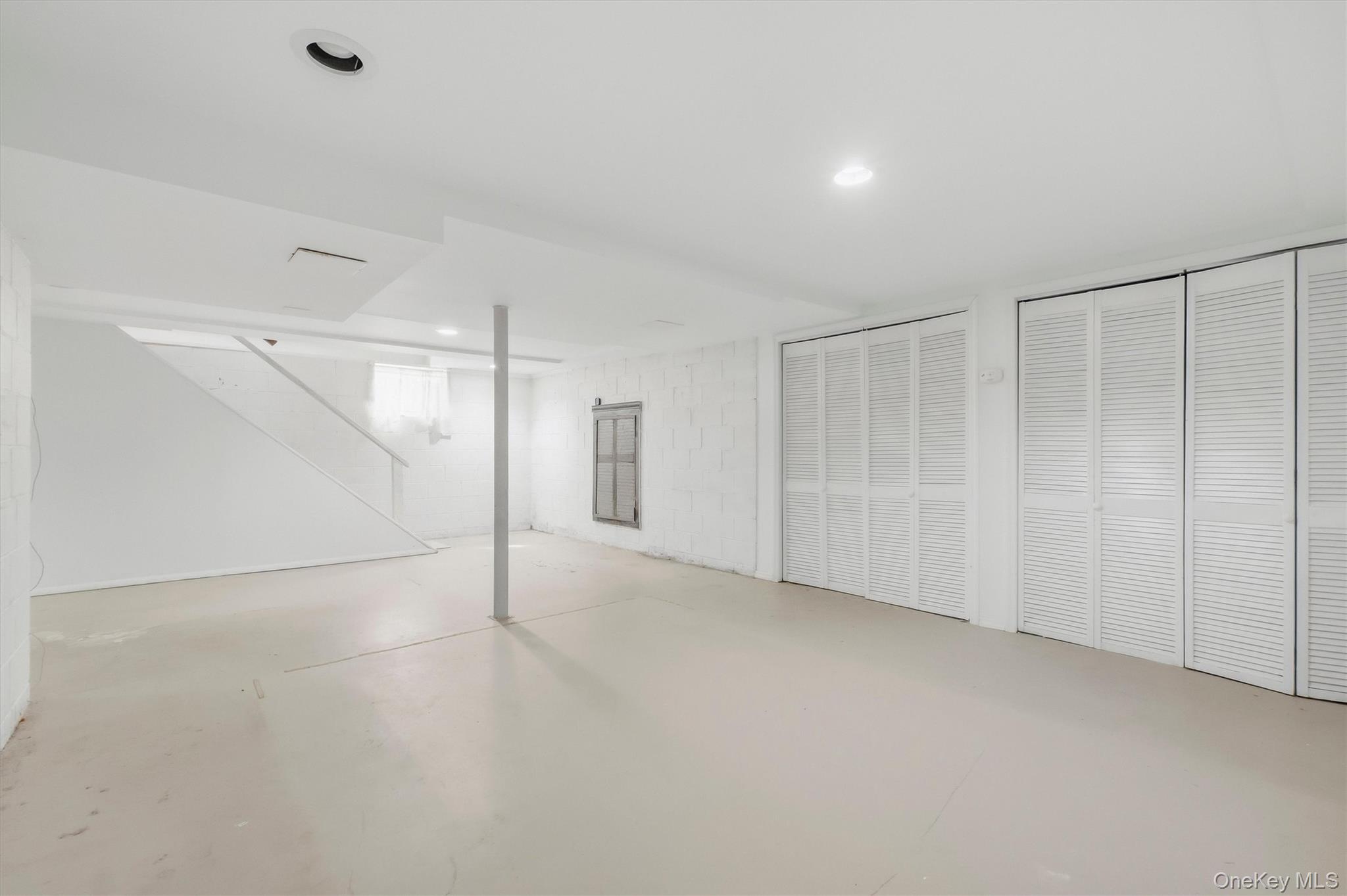 1069 Wolcott Avenue Property Photo 30