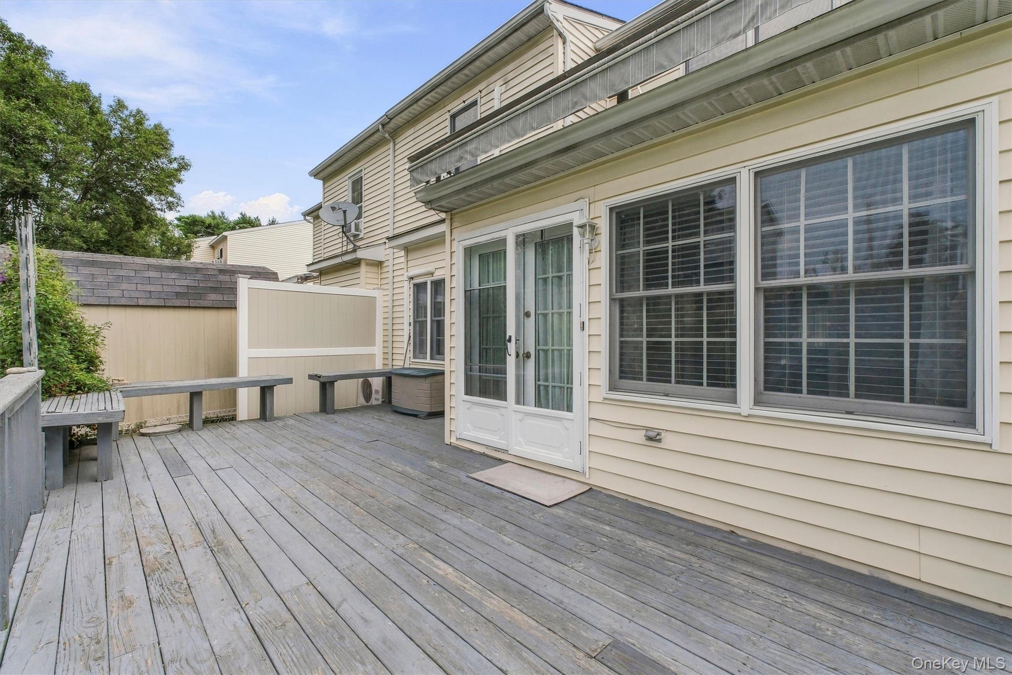 1069 Wolcott Avenue Property Photo 33
