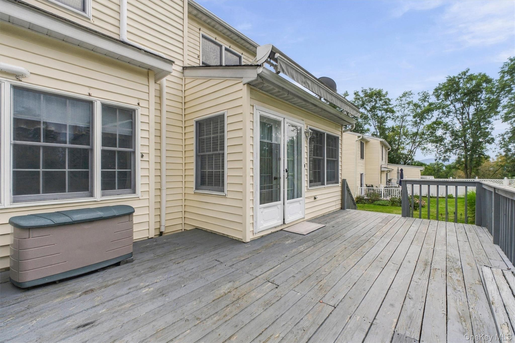 1069 Wolcott Avenue Property Photo 34