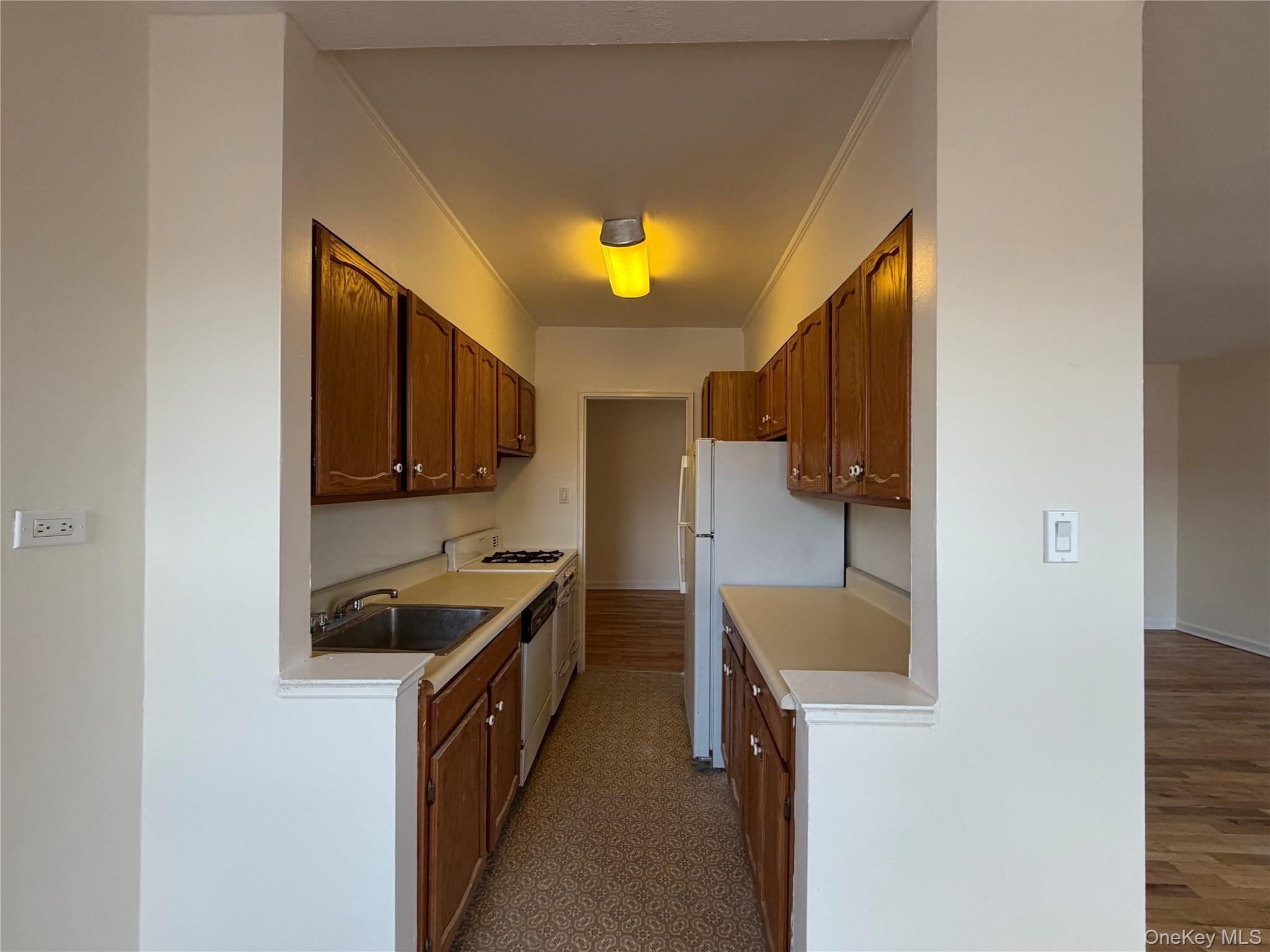 79-10 34th Avenue 7l Property Photo 8