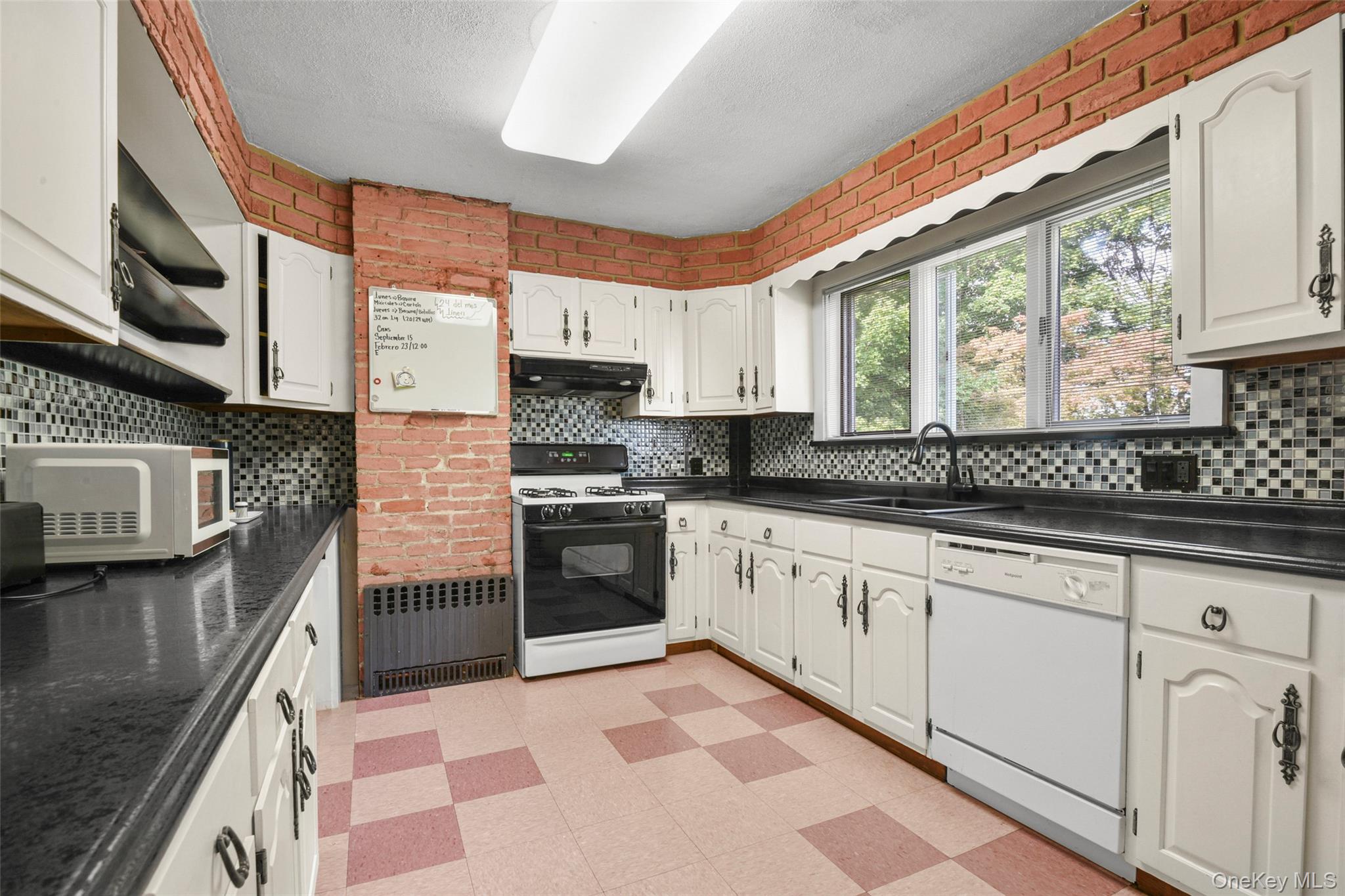 4 Ridgeview Avenue Property Photo 8
