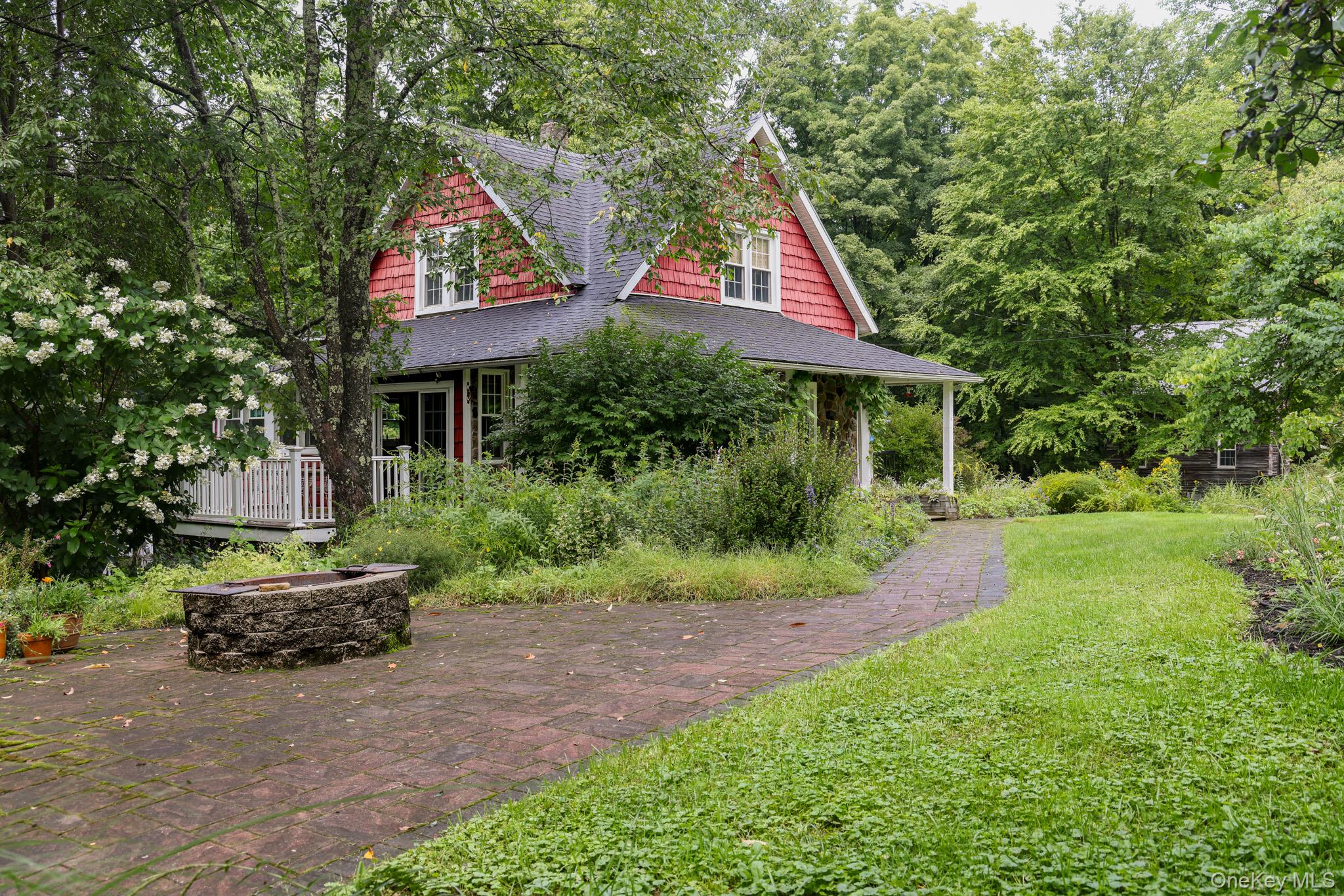 54 Devany Road Property Photo 2
