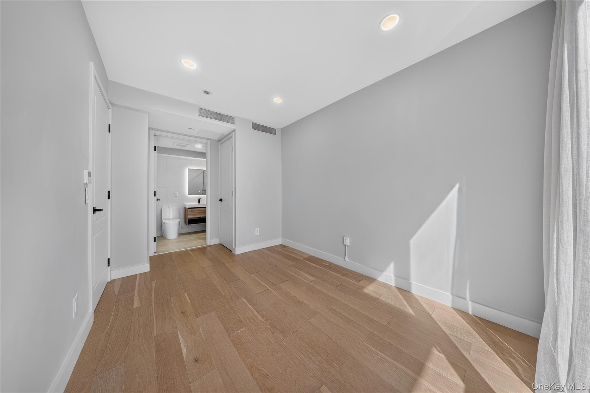 14617 Northern Boulevard 2a Property Photo 9