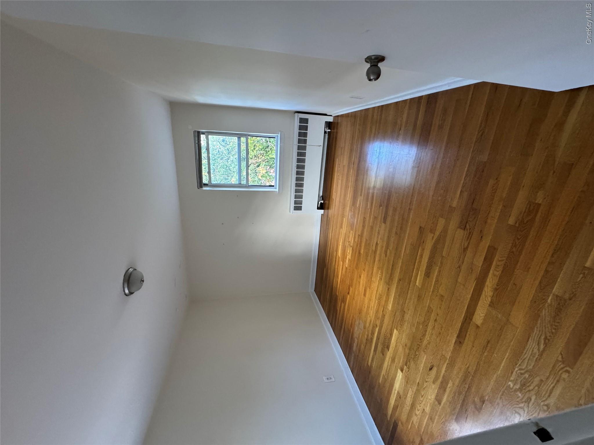 6131 185th Street 2fl Property Photo 6