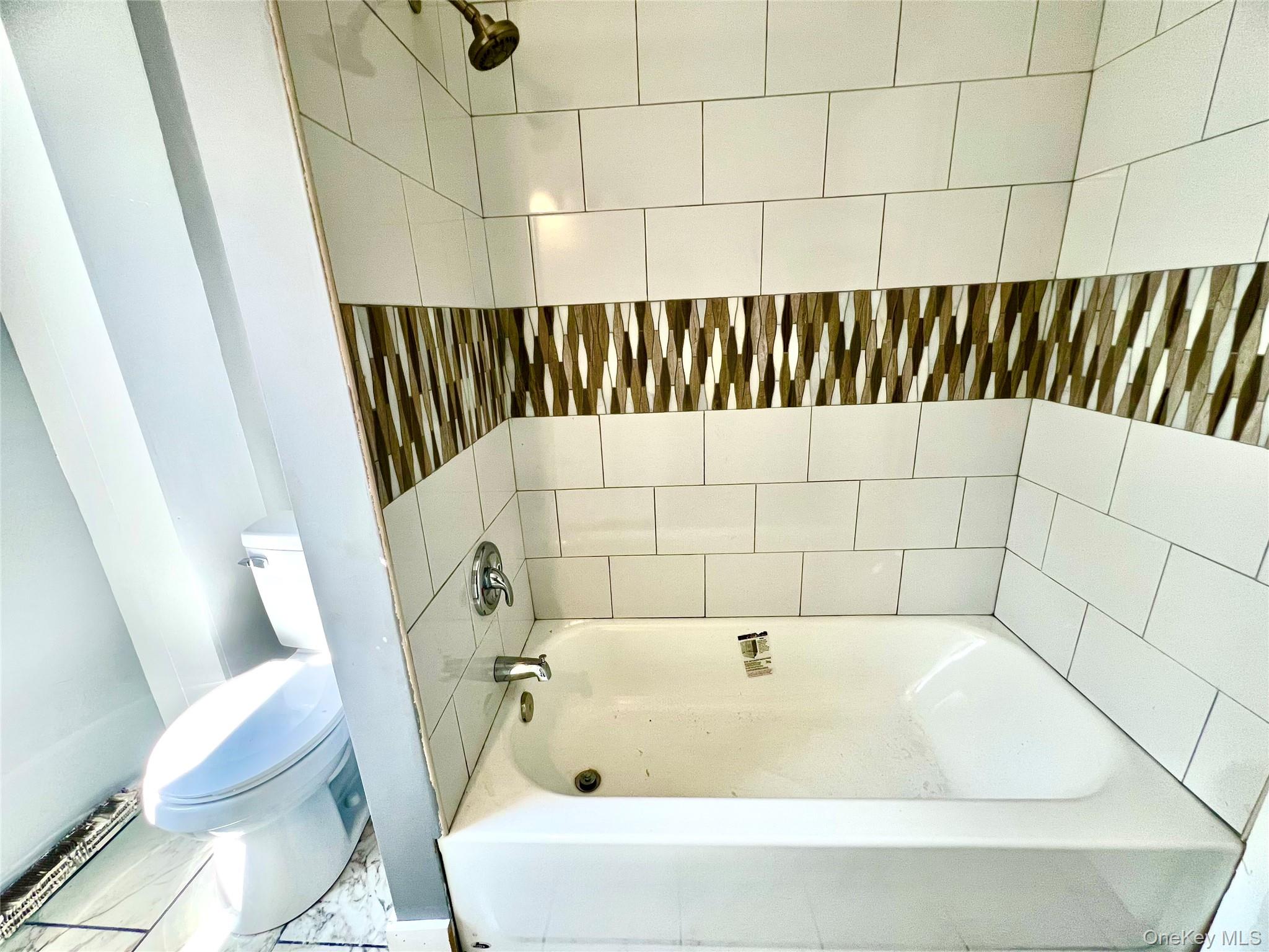 20 W Broome Street 2 Property Photo 12