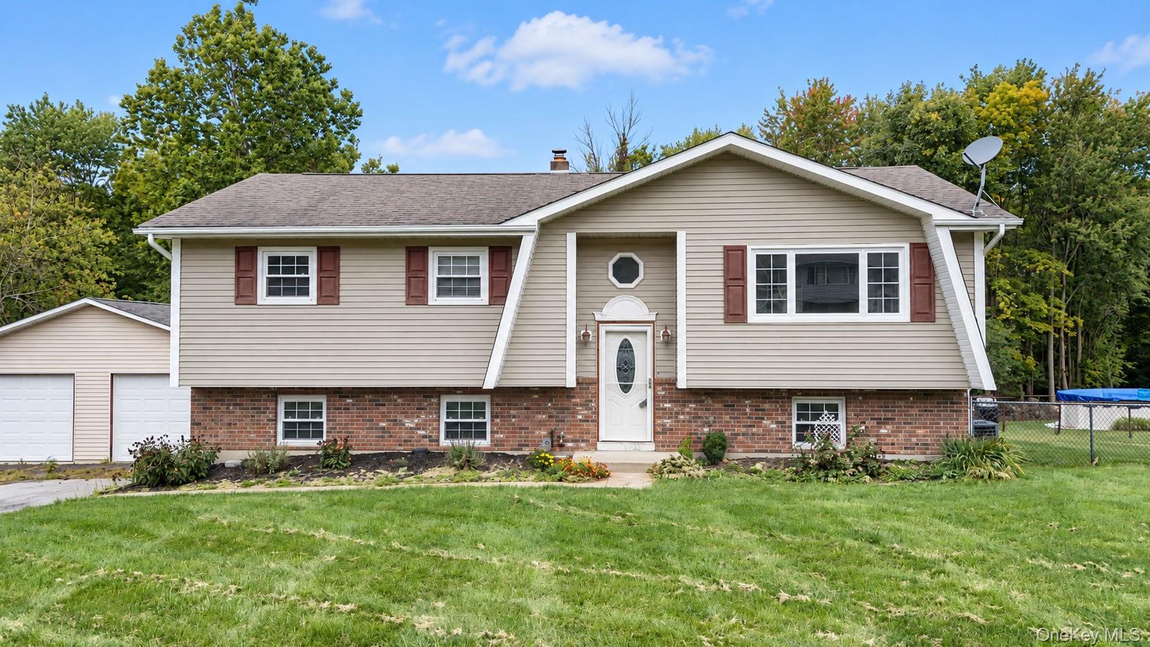 65 Maureen Drive Property Photo 1