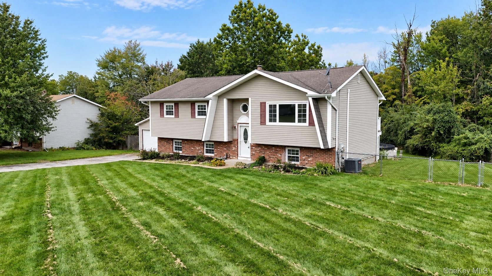 65 Maureen Drive Property Photo 2