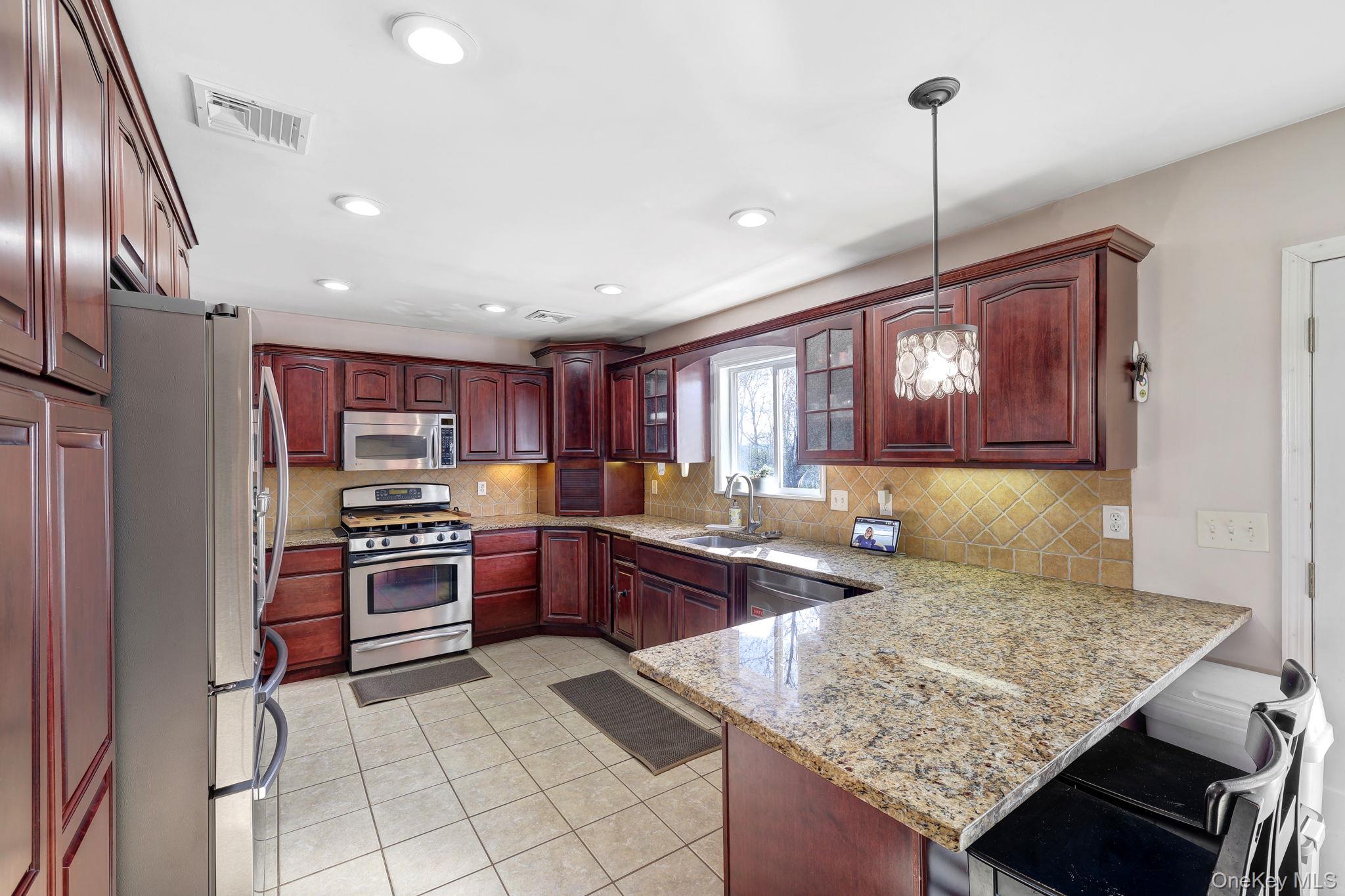 65 Maureen Drive Property Photo 15