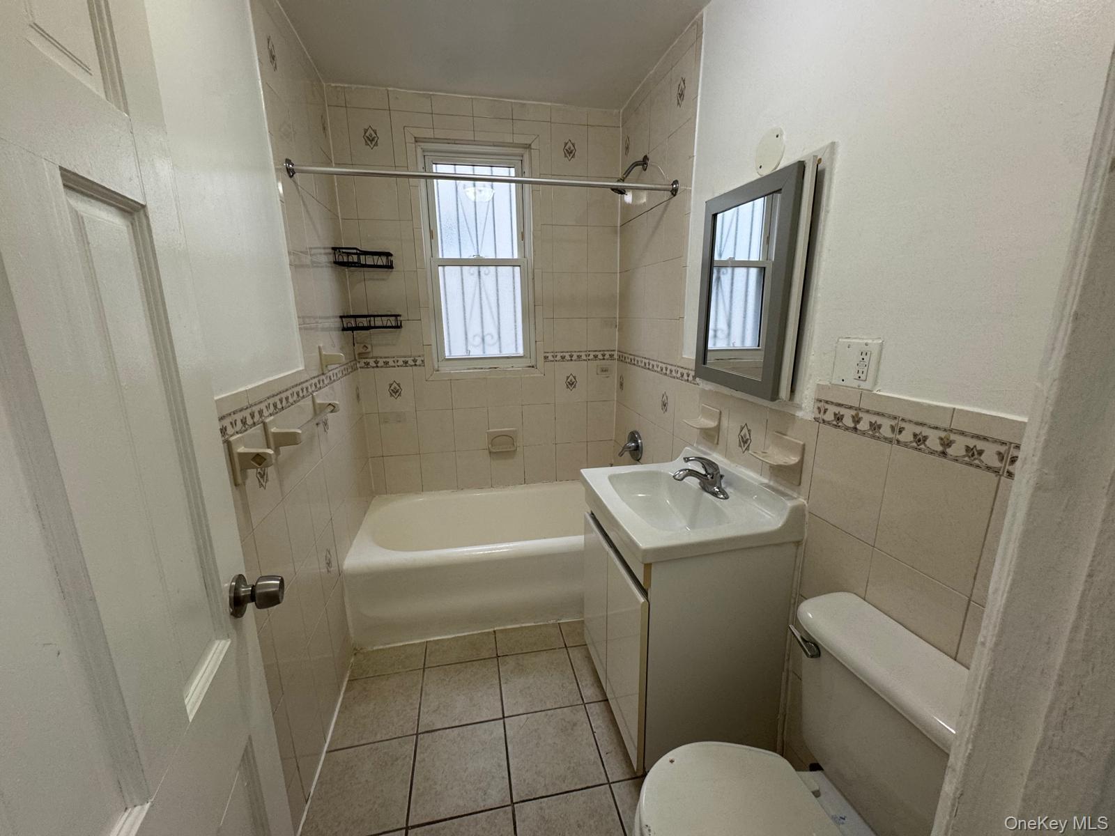 2724 Gillmore Street Property Photo 2