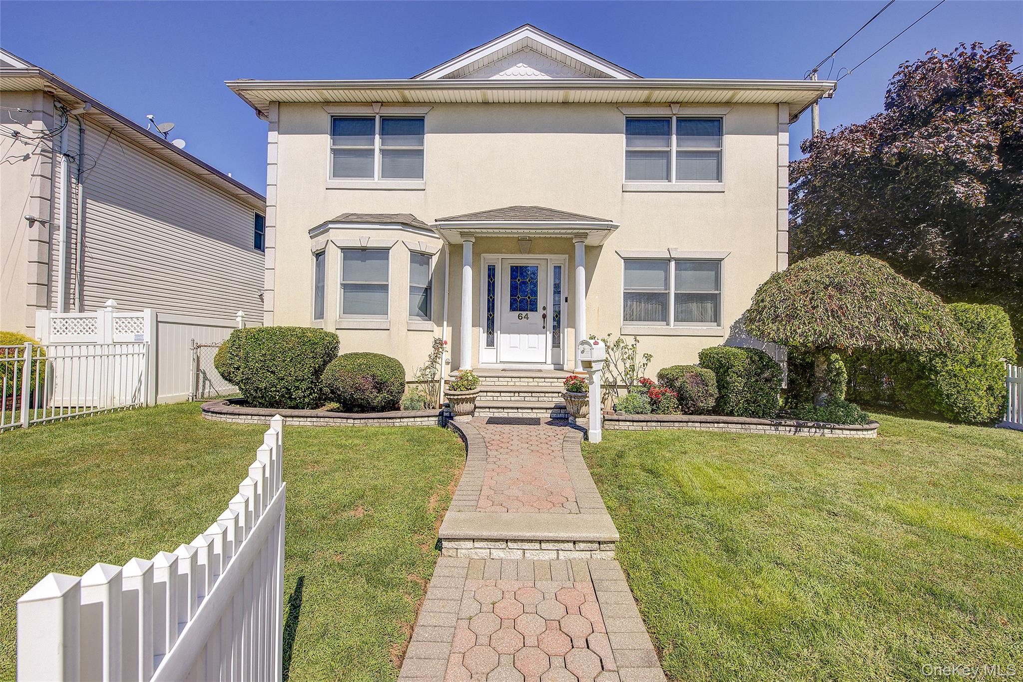 64 Cottage Place Property Photo 1