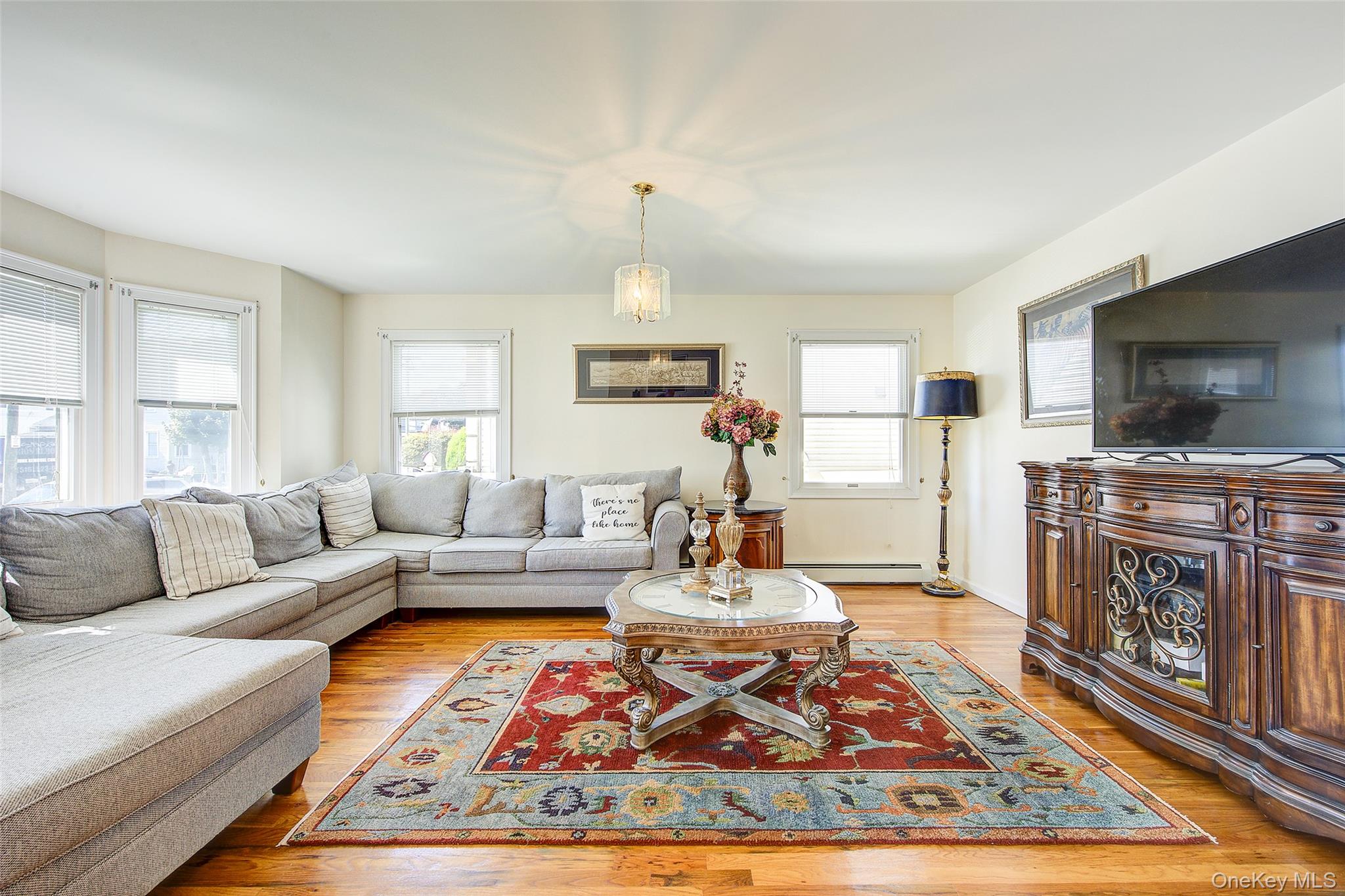 64 Cottage Place Property Photo 3