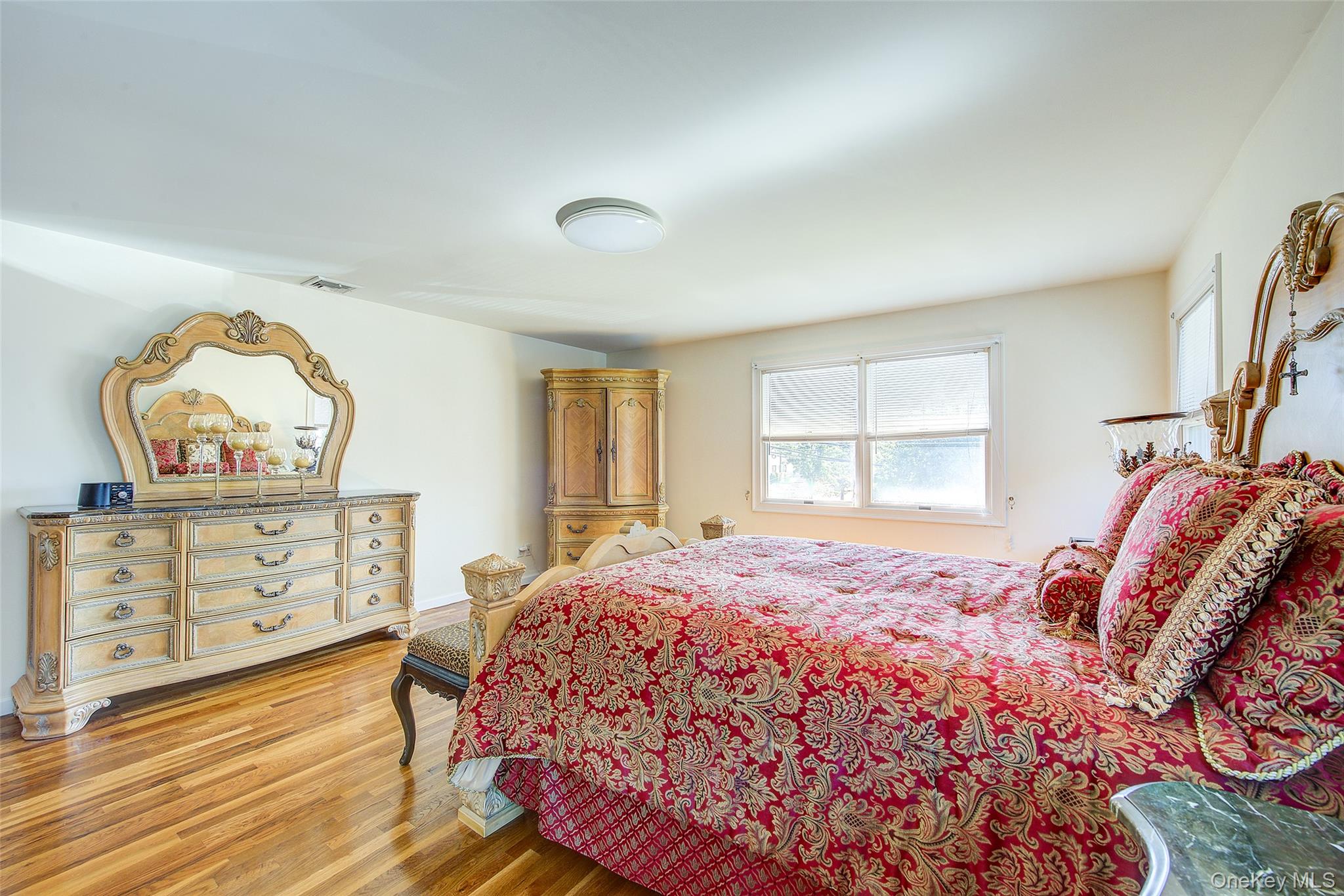 64 Cottage Place Property Photo 23