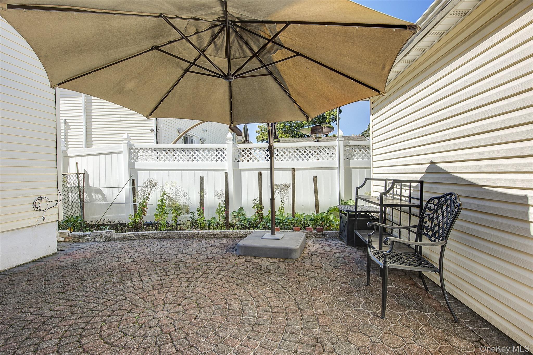 64 Cottage Place Property Photo 39