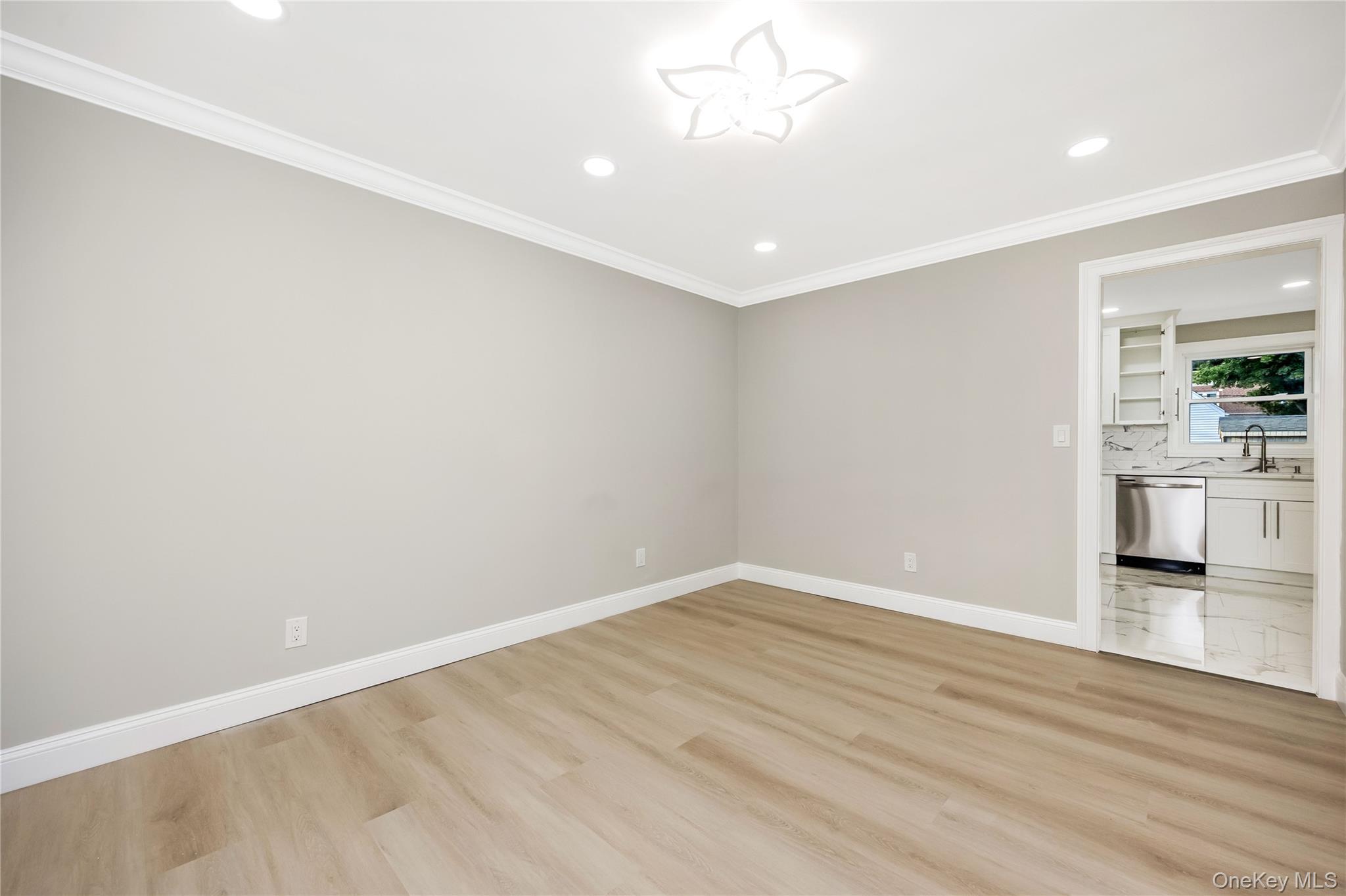 35 Park Boulevard Property Photo 19