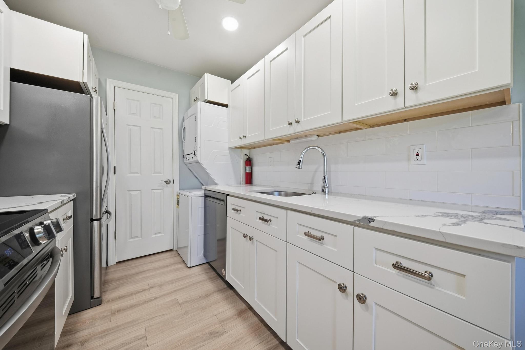 1101 Cabot Court Property Photo 7