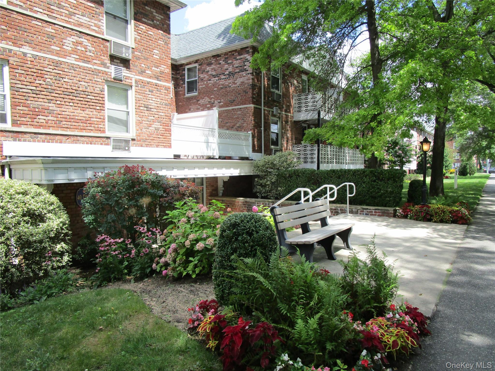 40 Daley Place 127 Property Photo 1