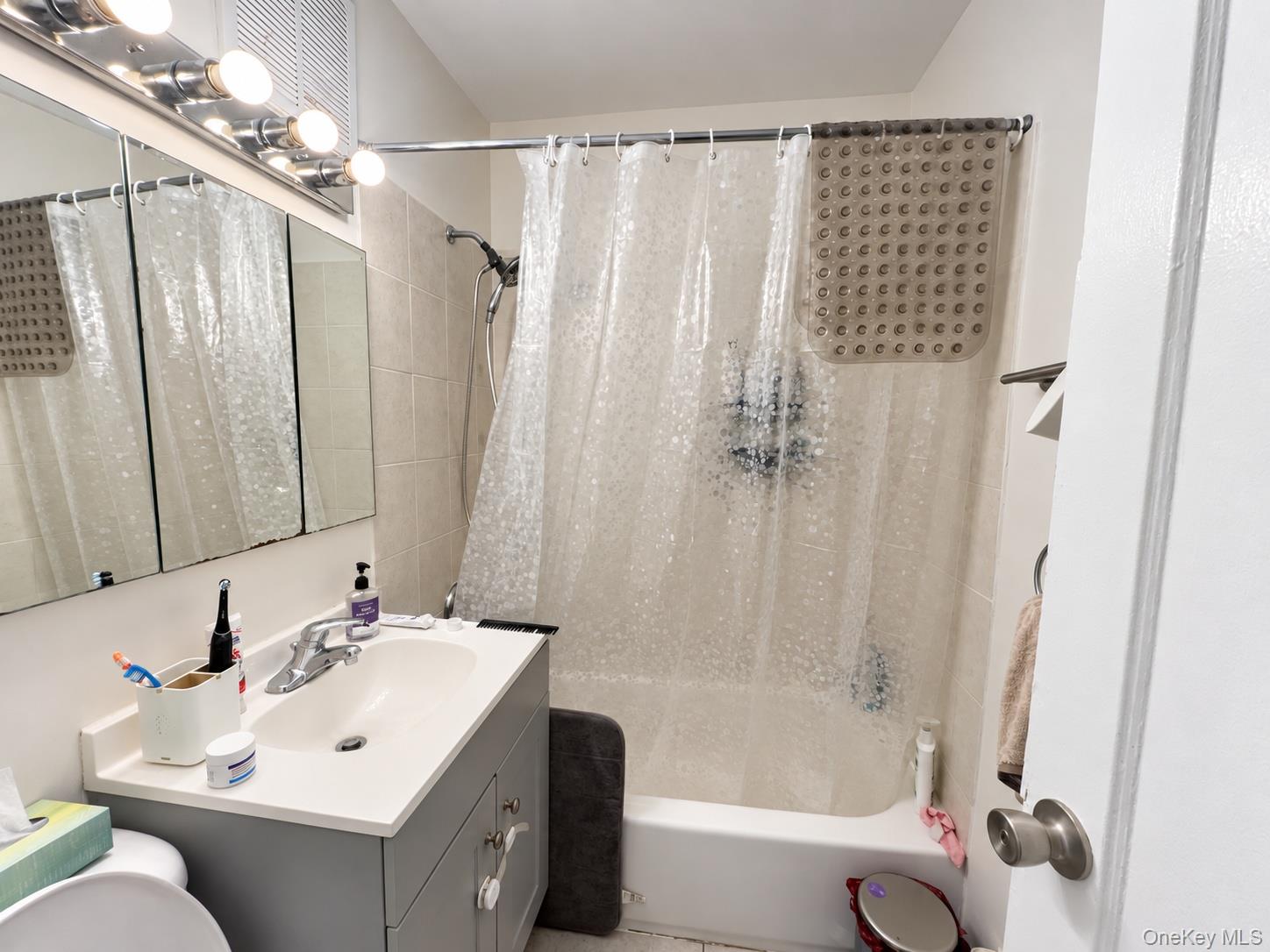 7012 141st Street Property Photo 12
