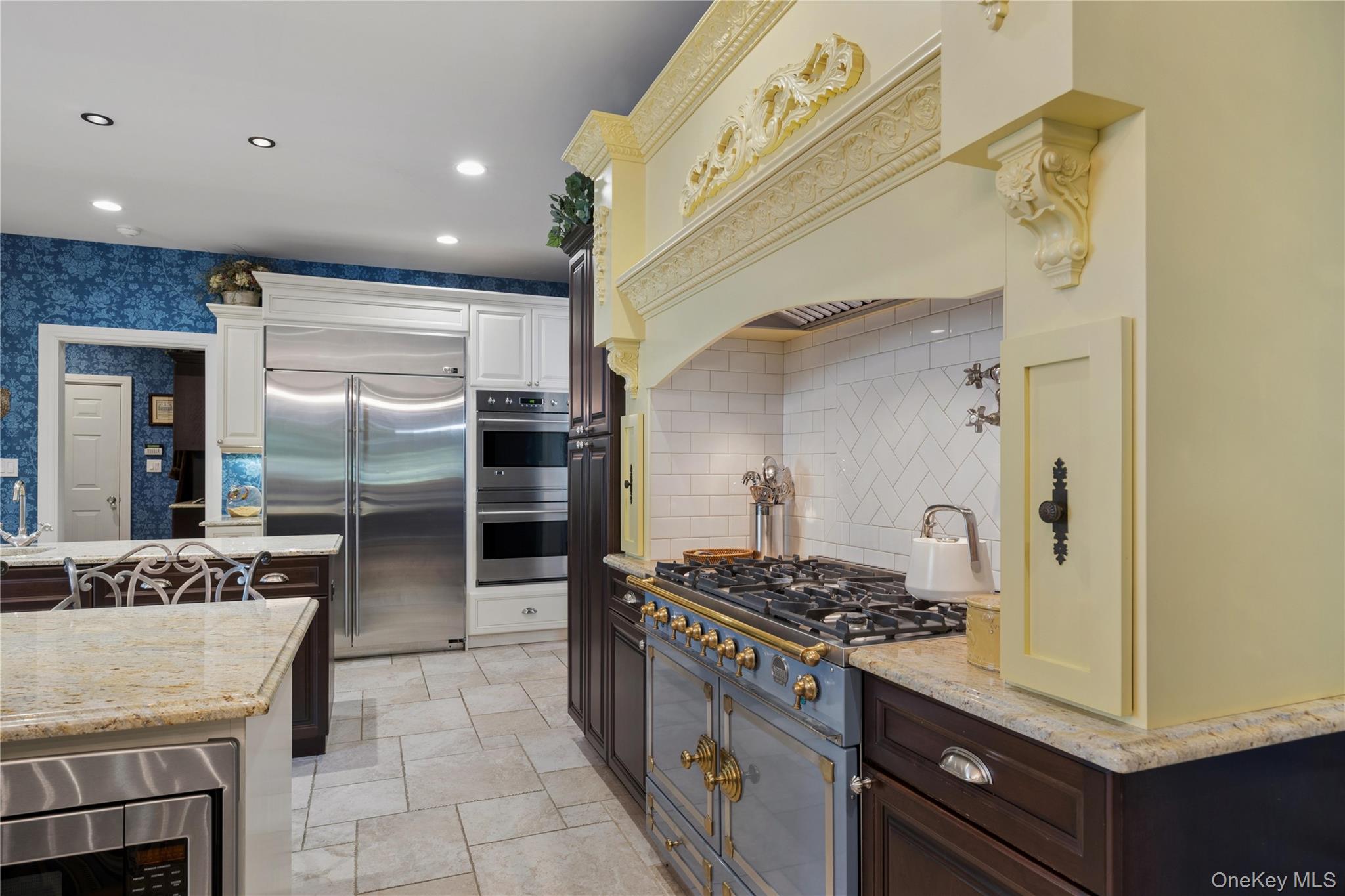 14 Esmond Avenue Property Photo 13