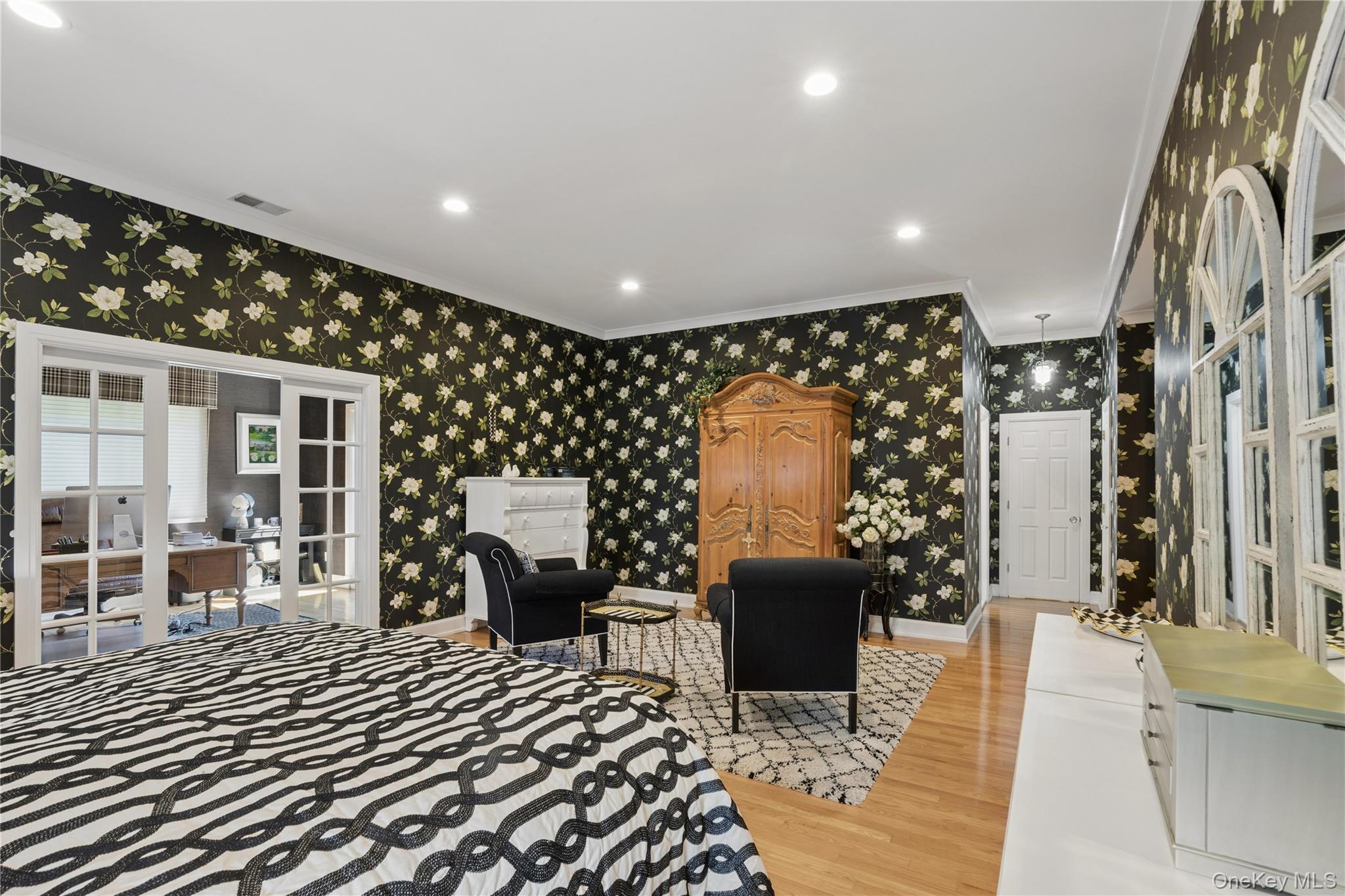 14 Esmond Avenue Property Photo 25