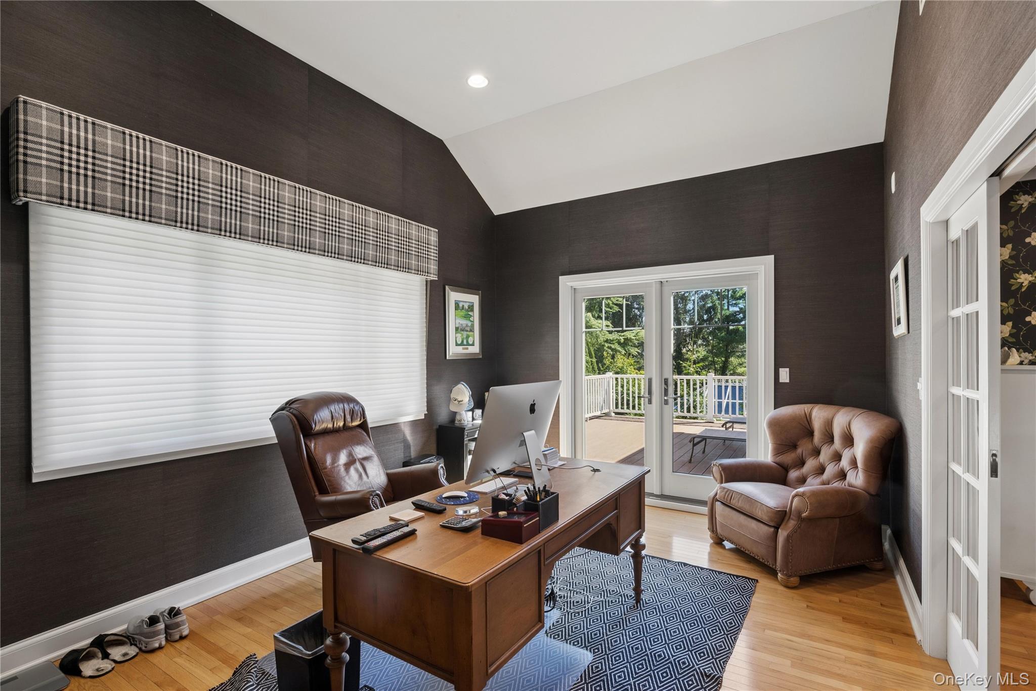 14 Esmond Avenue Property Photo 27