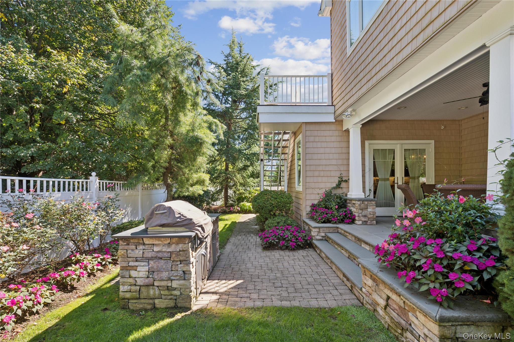 14 Esmond Avenue Property Photo 34