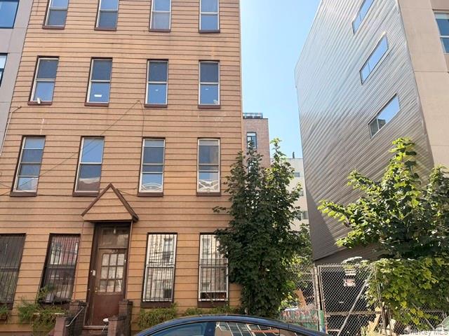 142 N 11th Street Property Photo 1